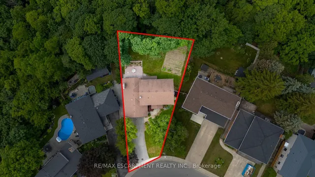 Additional property image - 13 LESLIE Dr