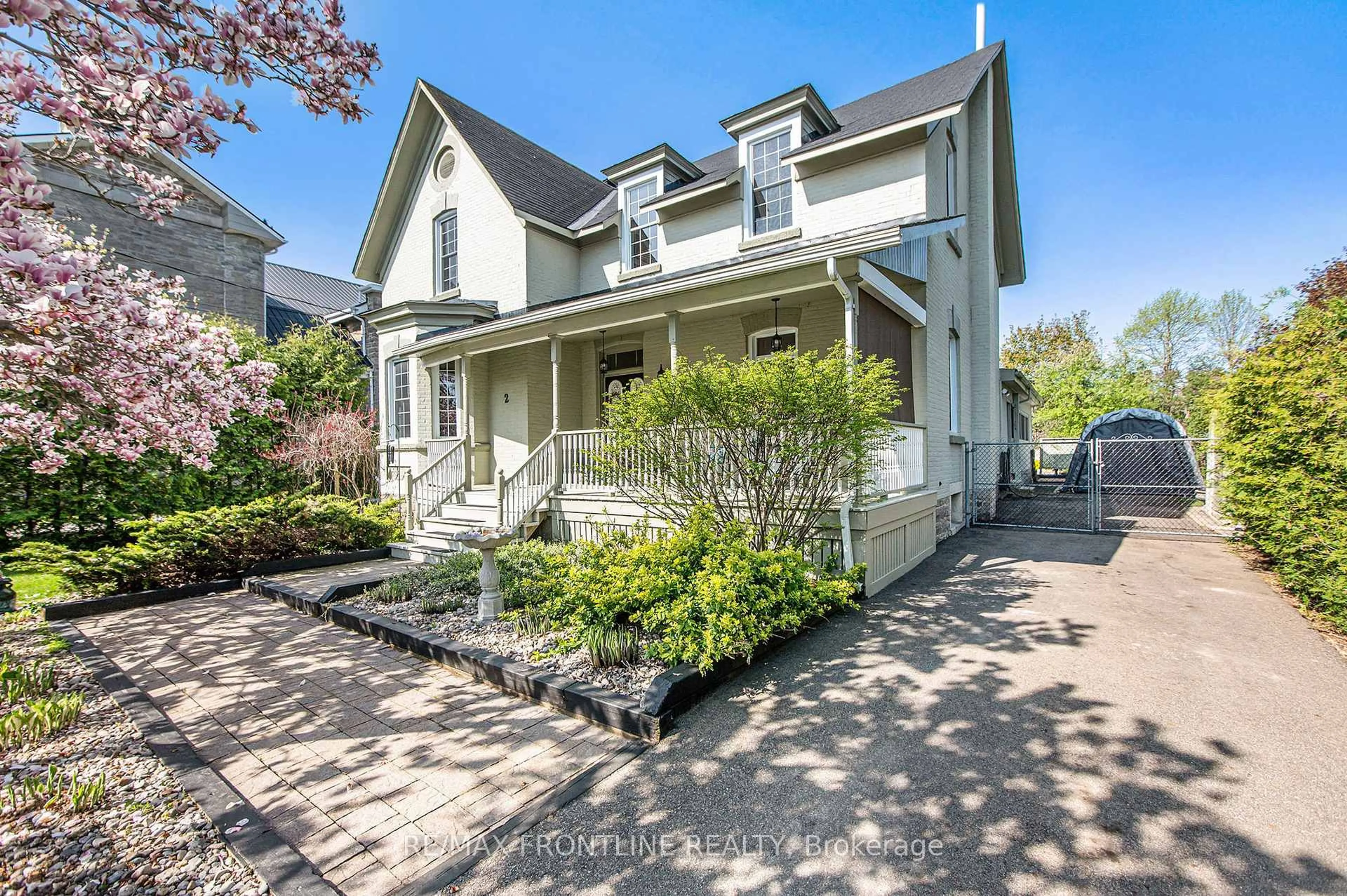Home with vinyl exterior material, street for 2 GEORGE St, Smiths Falls Ontario K7A 1X9