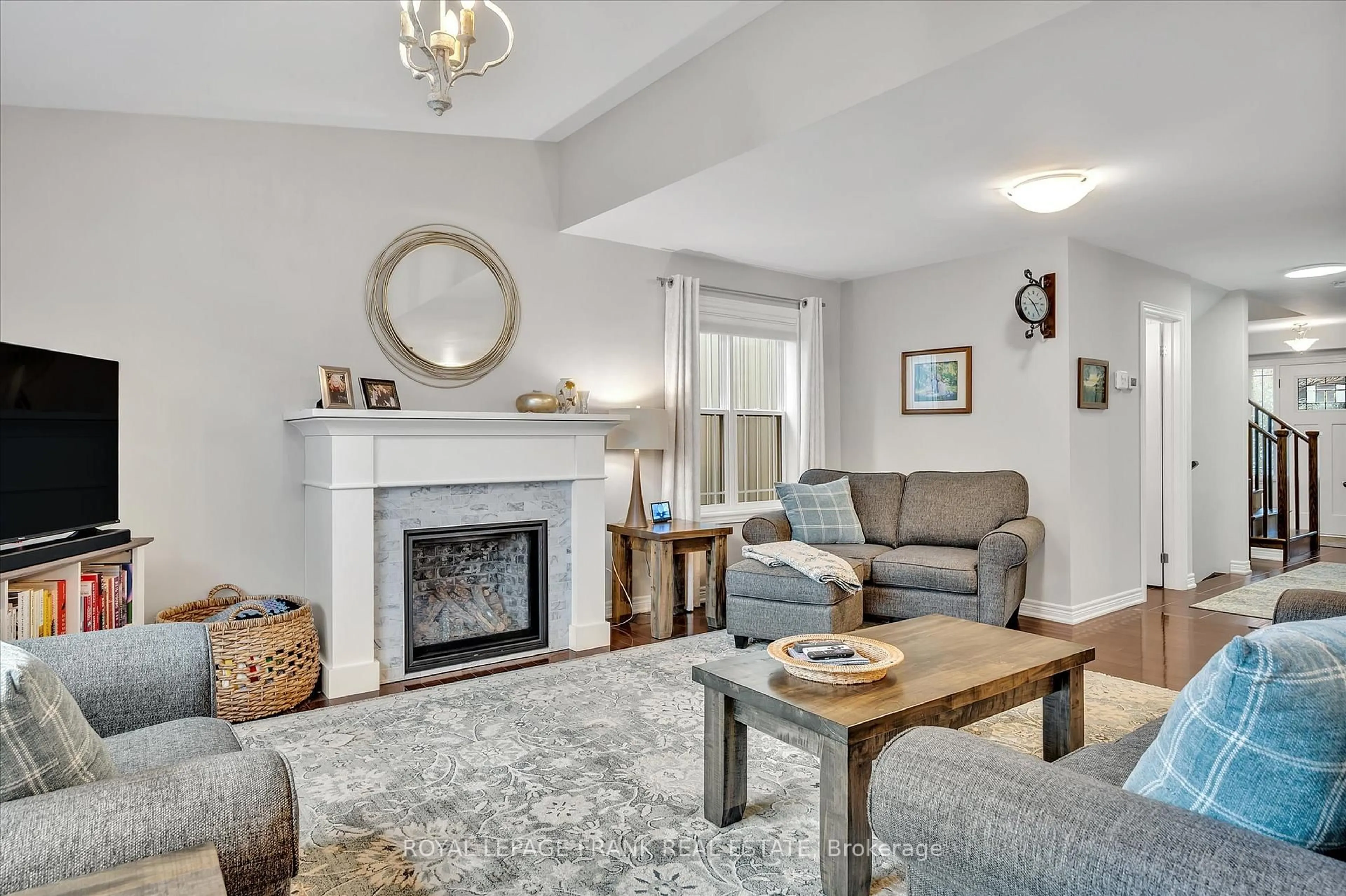 Living room with furniture, unknown for 564 Grange Way, Peterborough North Ontario K9H 0G5