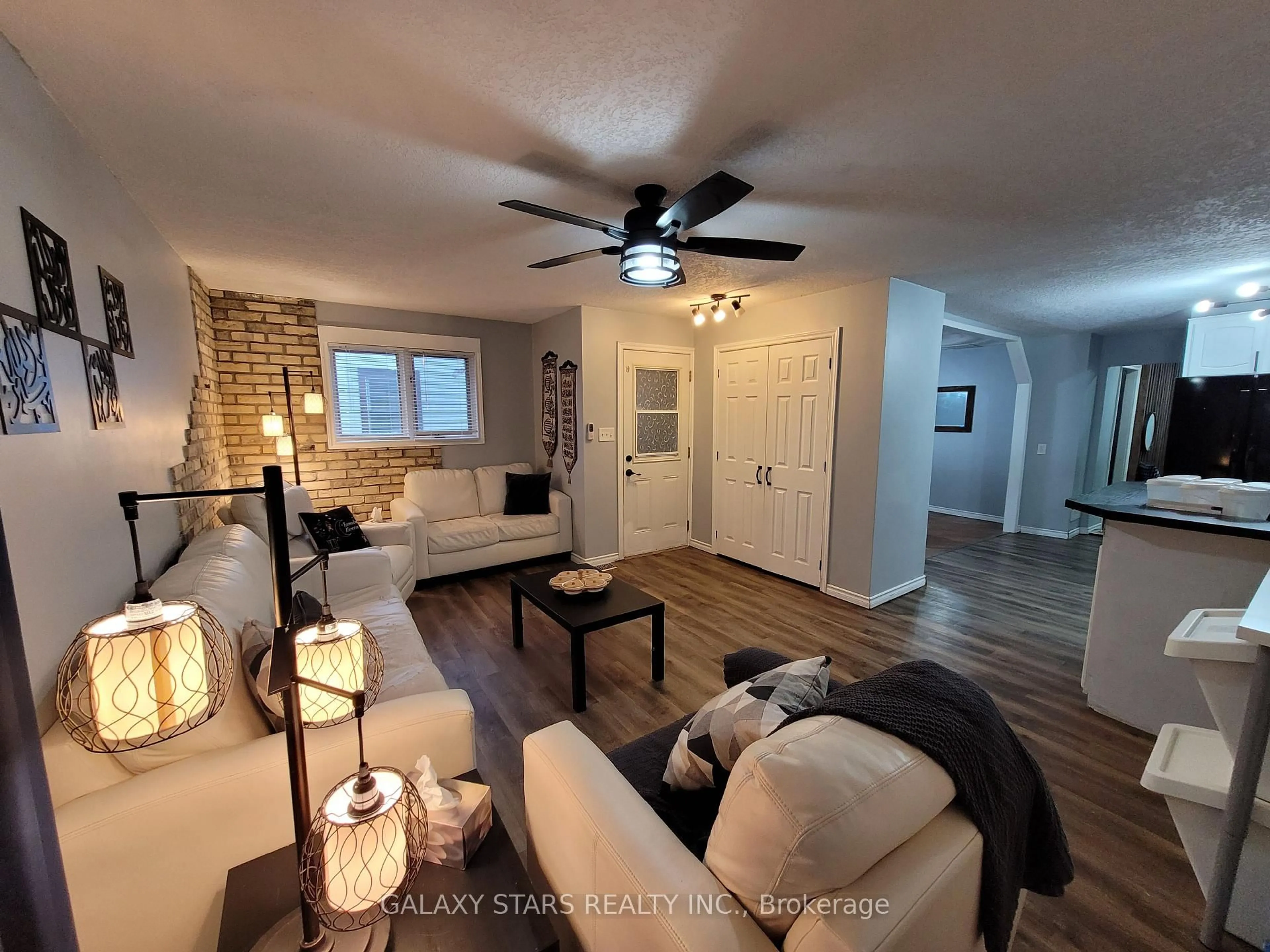 Living room with furniture, unknown for 49 Seventh Ave, Brantford Ontario N3S 1B3