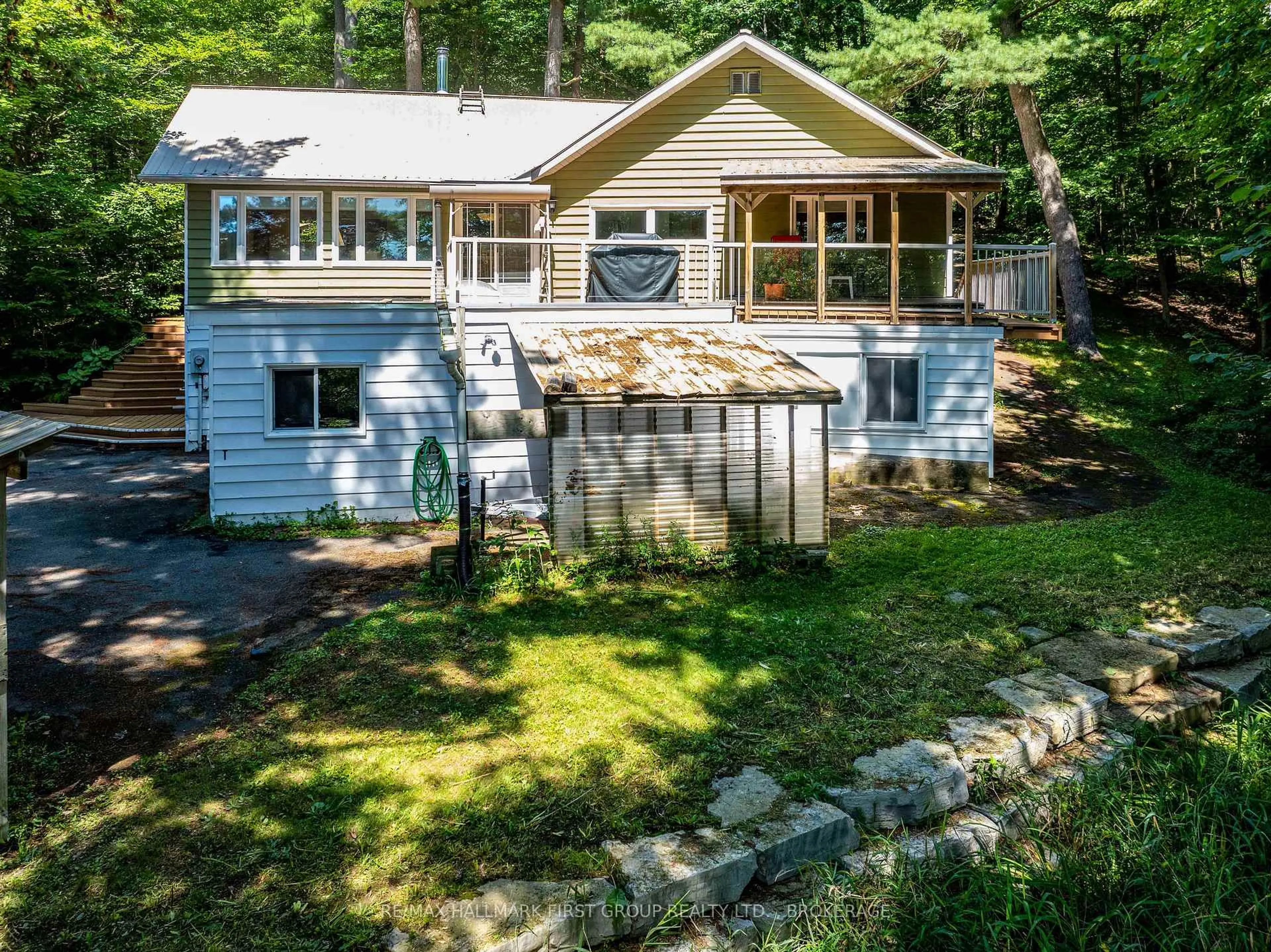 A pic from outside/outdoor area/front of a property/back of a property/a pic from drone, water/lake/river/ocean view for 2 OLD MOUNTAIN Rd, Rideau Lakes Ontario K0G 1X0