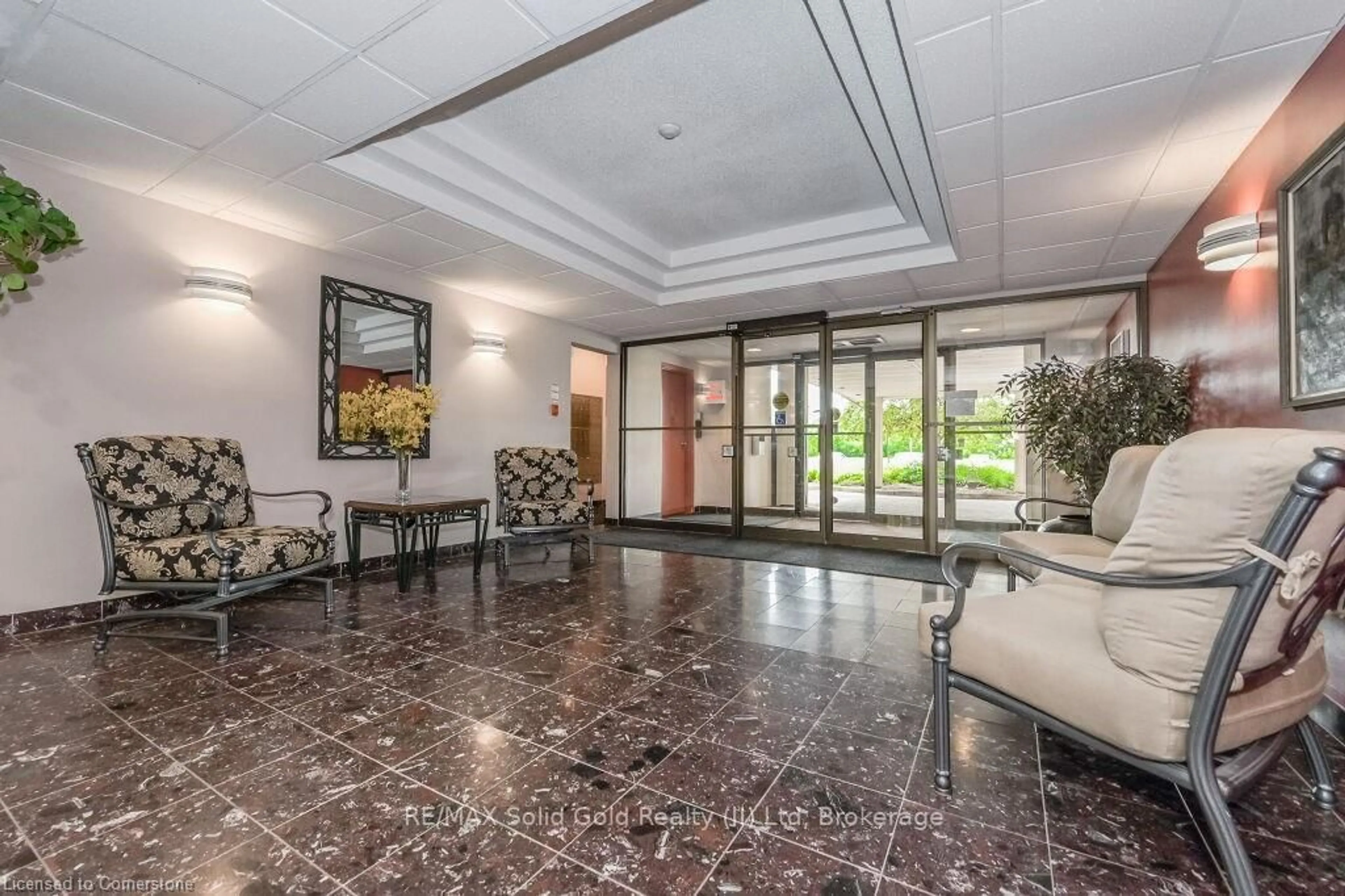 Lobby for 260 Sheldon Ave #808, Kitchener Ontario N2H 6P2