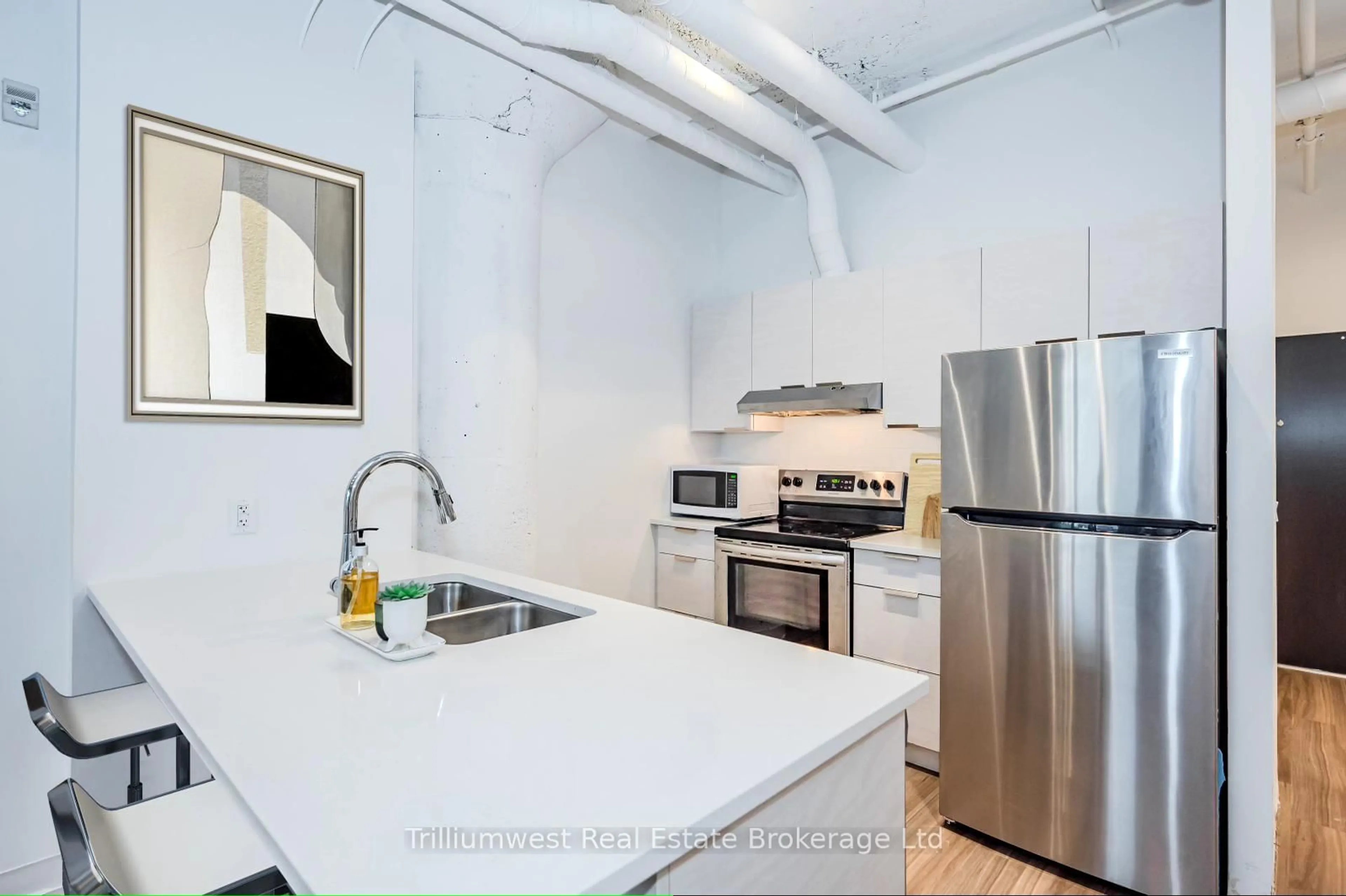 Standard kitchen, unknown for 120 Huron St #102, Guelph Ontario N1E 0T8