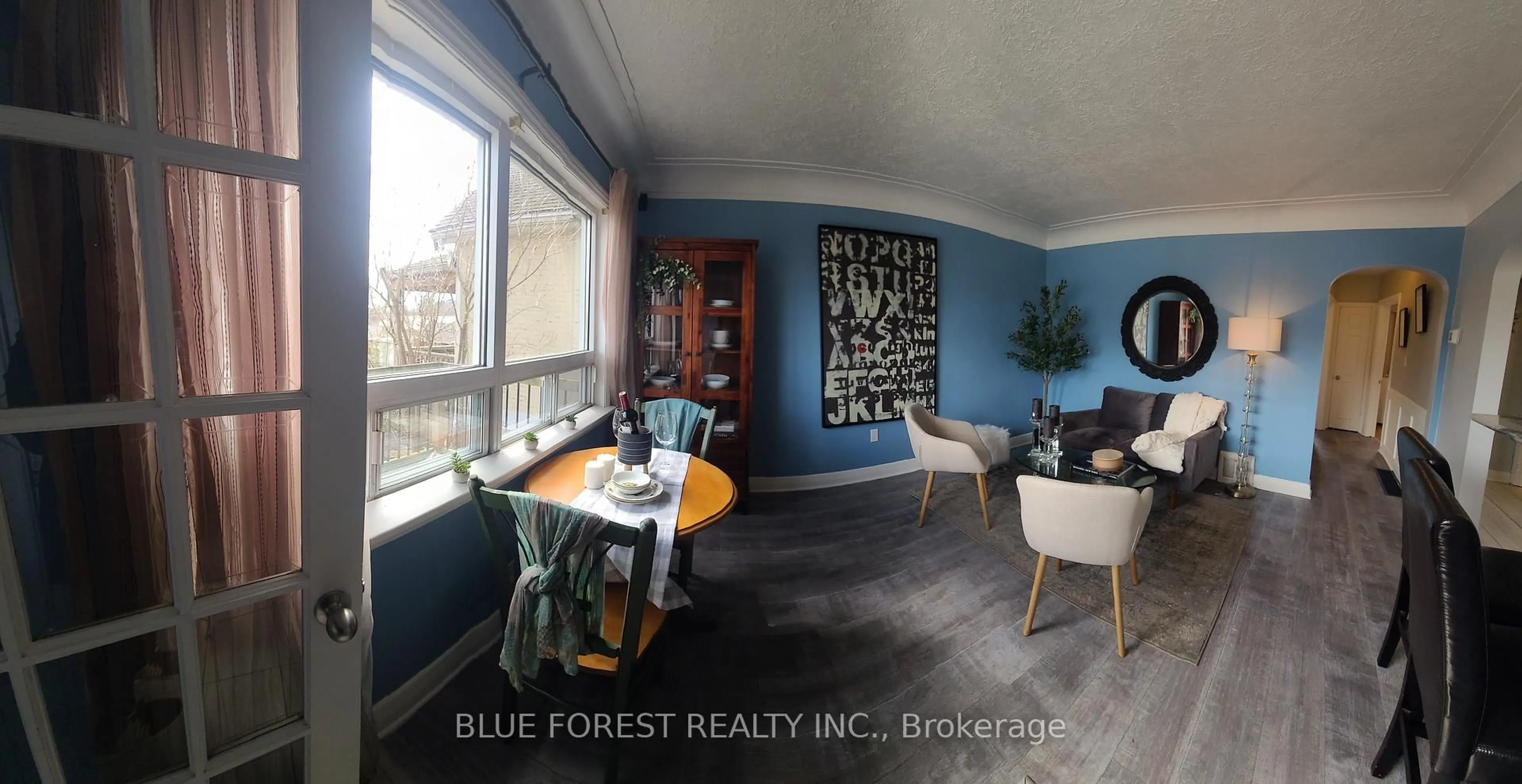 A pic of a room for 18 Connaught Ave, London East Ontario N5Y 3A3