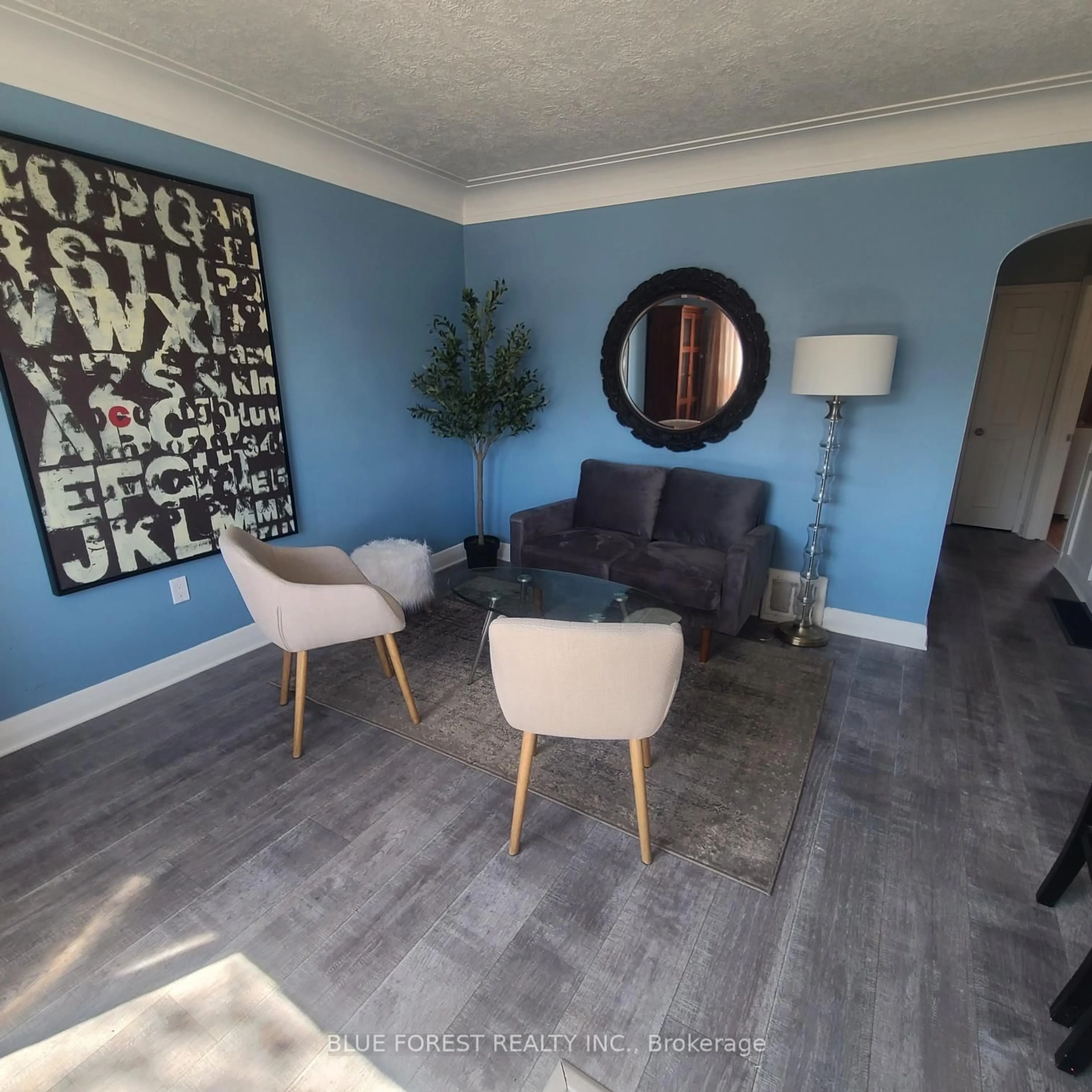 Living room with furniture, unknown for 18 Connaught Ave, London East Ontario N5Y 3A3