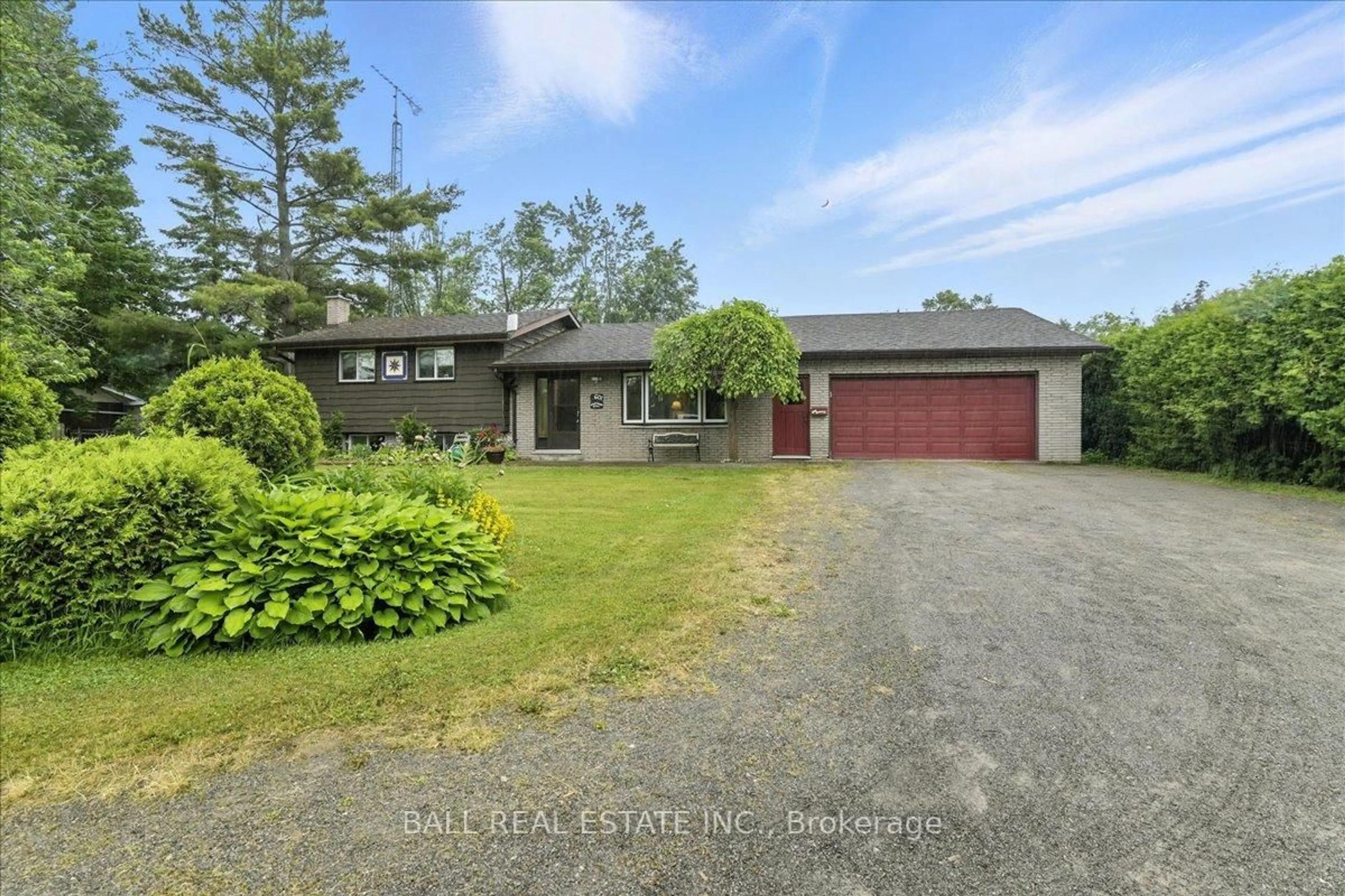 A pic from outside/outdoor area/front of a property/back of a property/a pic from drone, unknown for 601 Churchill Cres, Selwyn Ontario K0L 1T0
