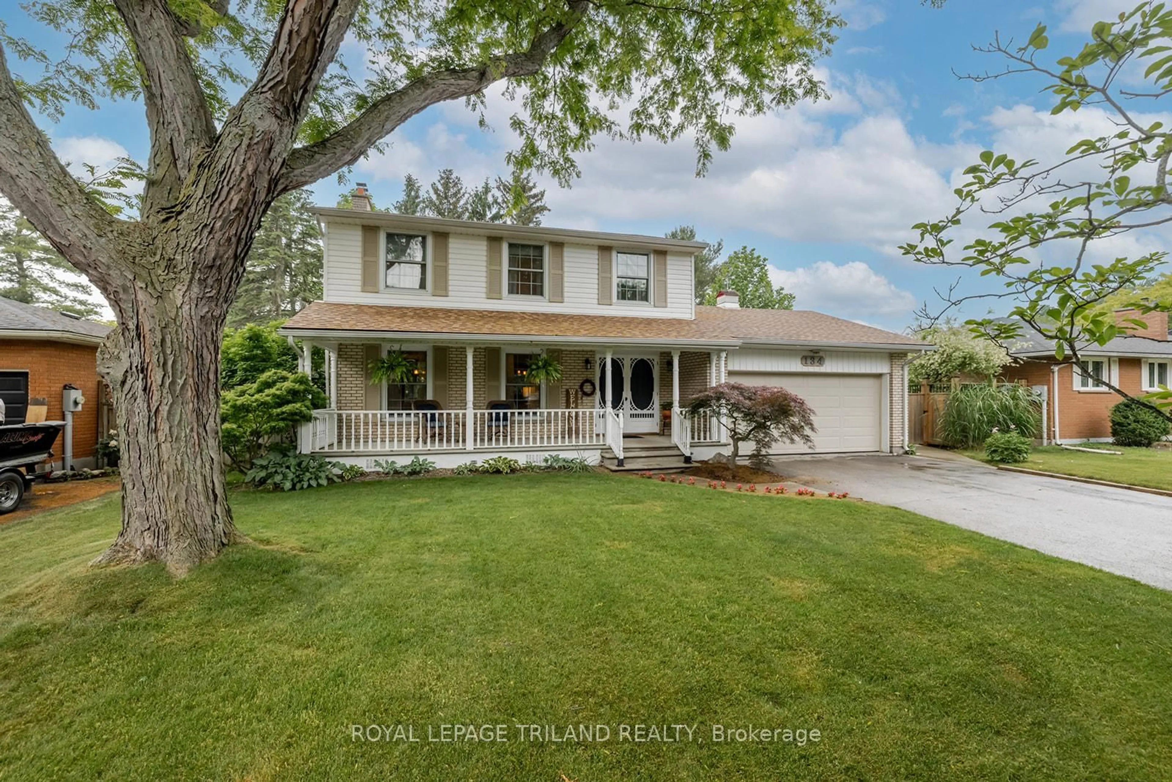 Home with vinyl exterior material, street for 134 Rutherford Ave, Aylmer Ontario N5H 2N8