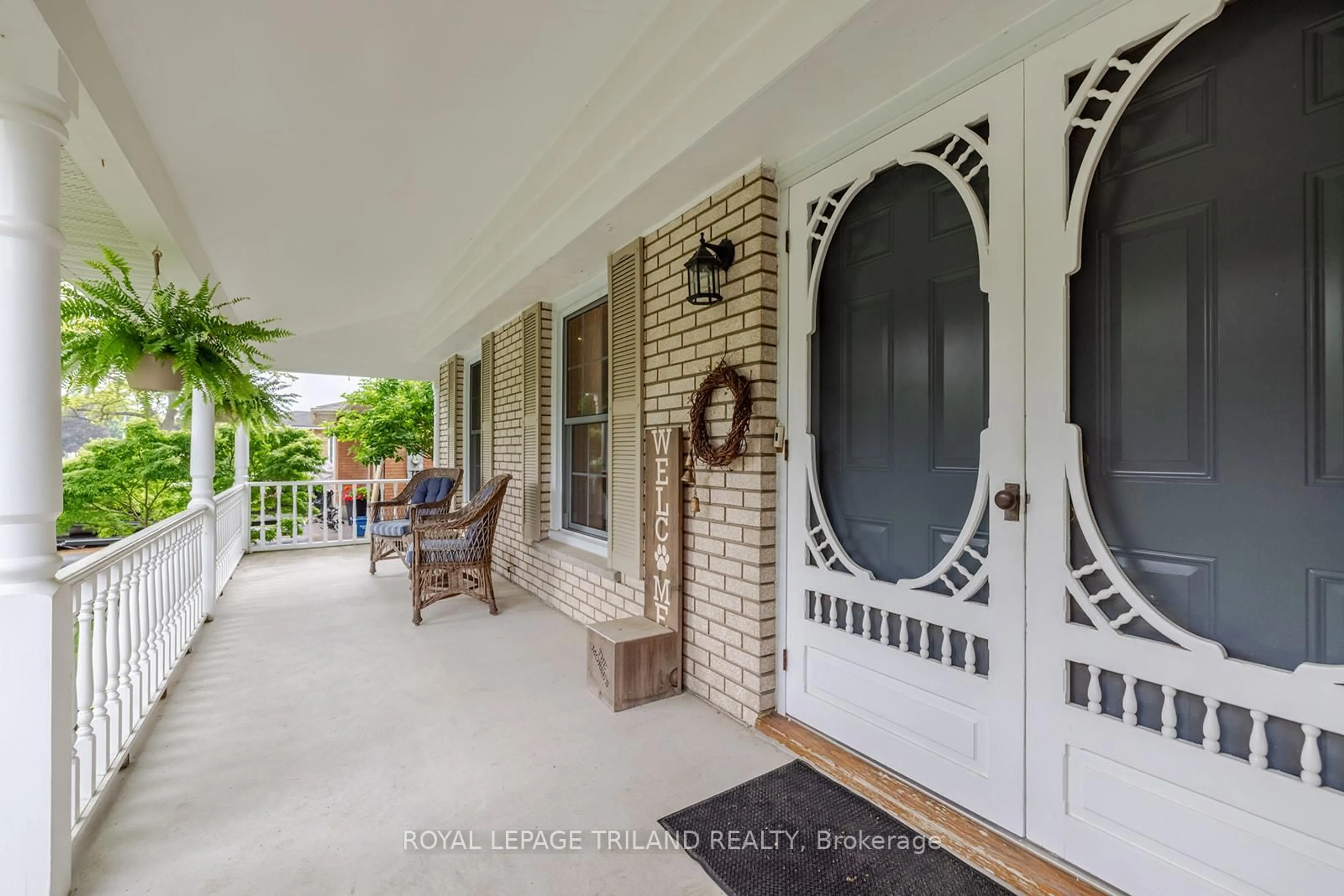 Indoor entryway for 134 Rutherford Ave, Aylmer Ontario N5H 2N8