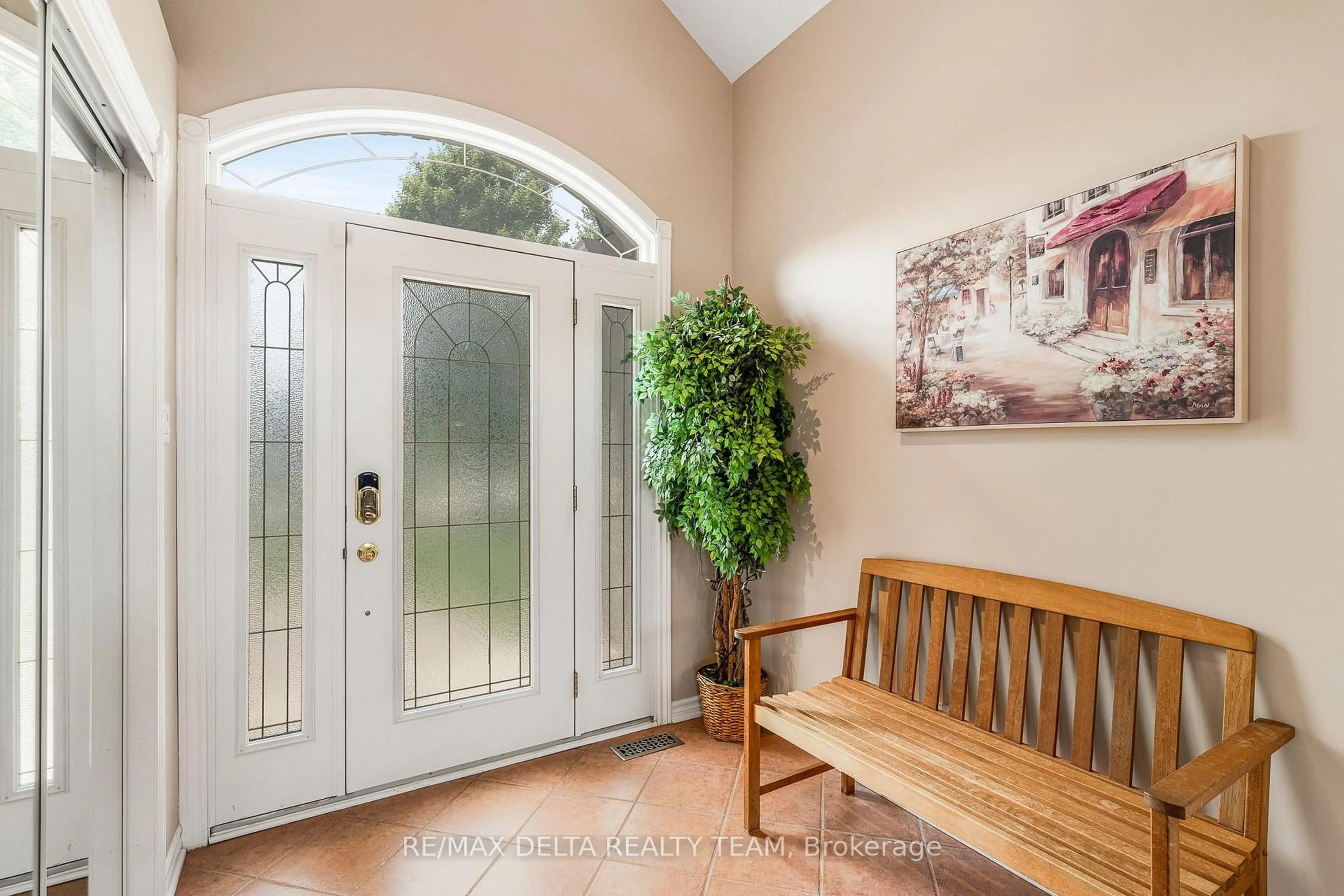 Indoor entryway for 1147 Fieldown St, Ottawa Ontario K4C 1R7