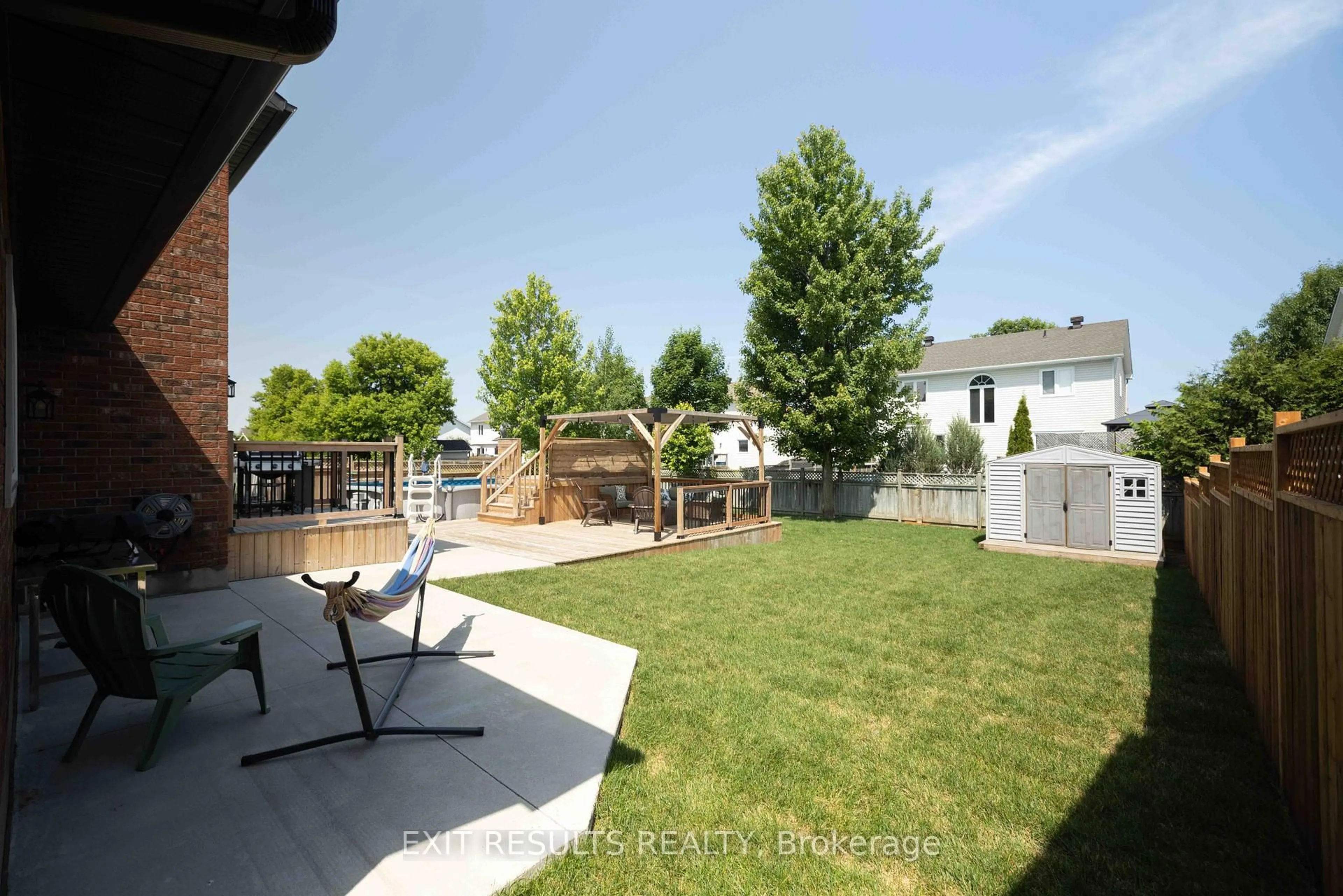 Patio, street for 47 LAPOINTE Blvd, Russell Ontario K0A 1W1