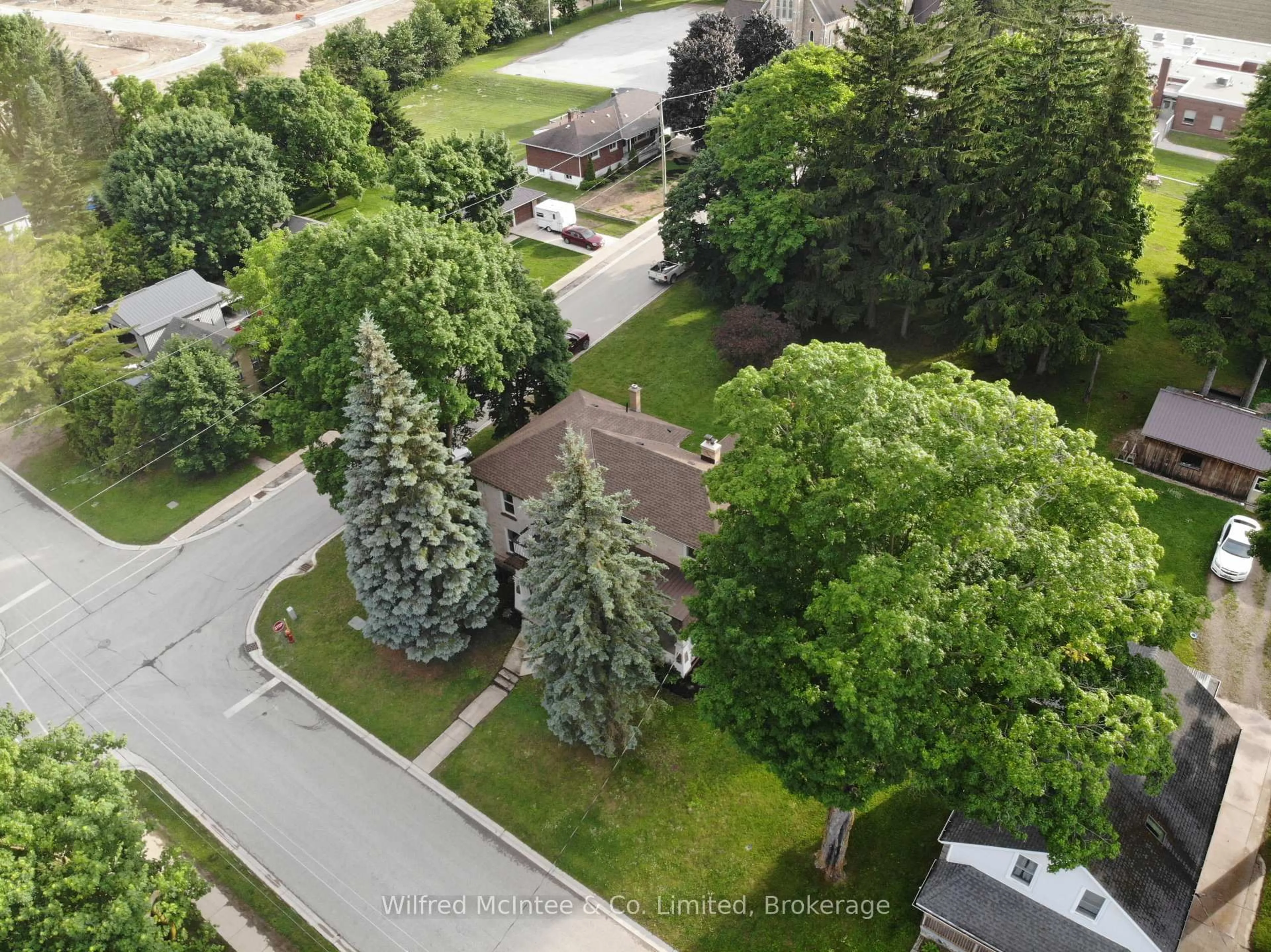 A pic from outside/outdoor area/front of a property/back of a property/a pic from drone, street for 36 Brownlee St, South Bruce Ontario N0G 2S0