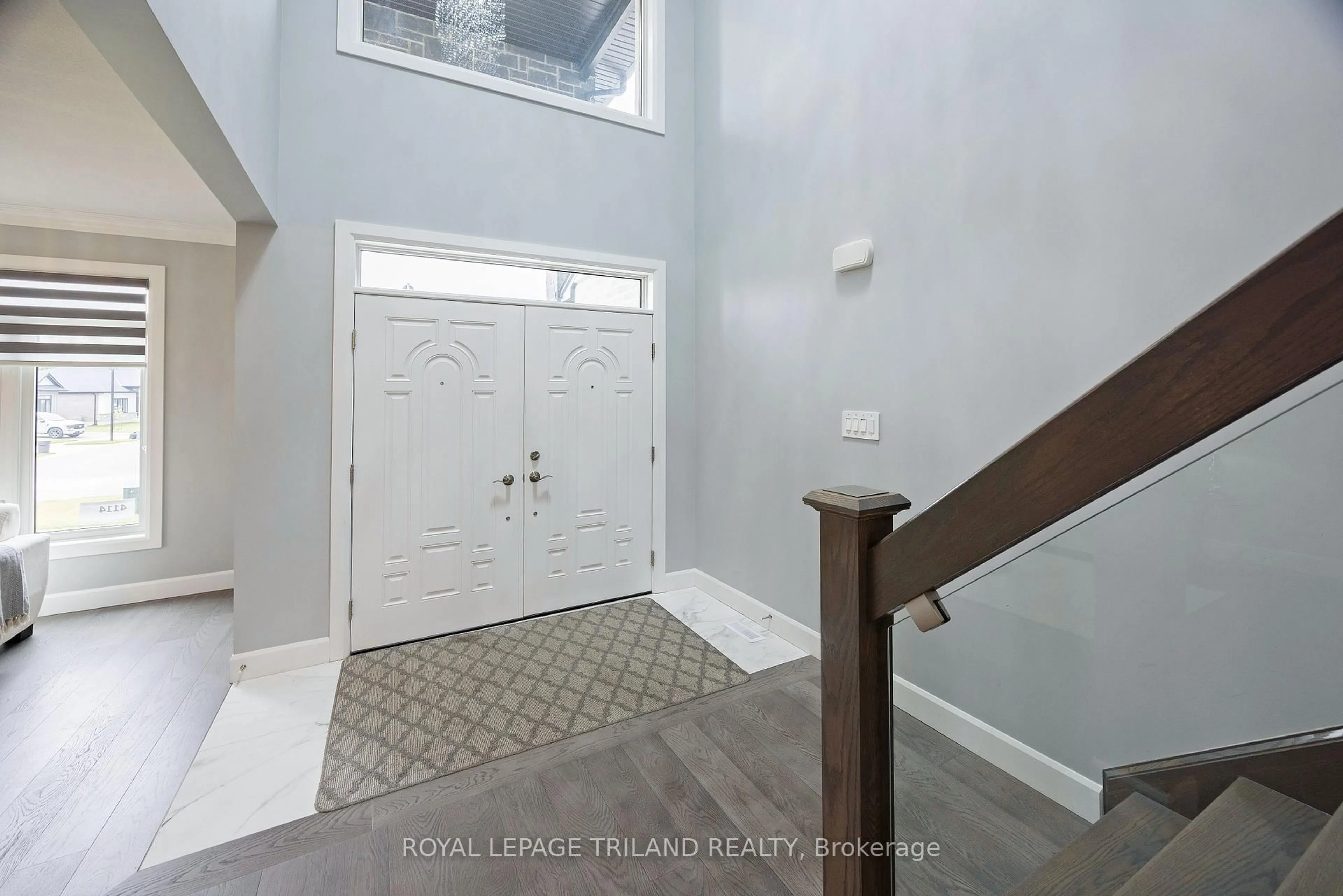 Indoor entryway for 4114 CAMPBELL St, London South Ontario N6P 0H5