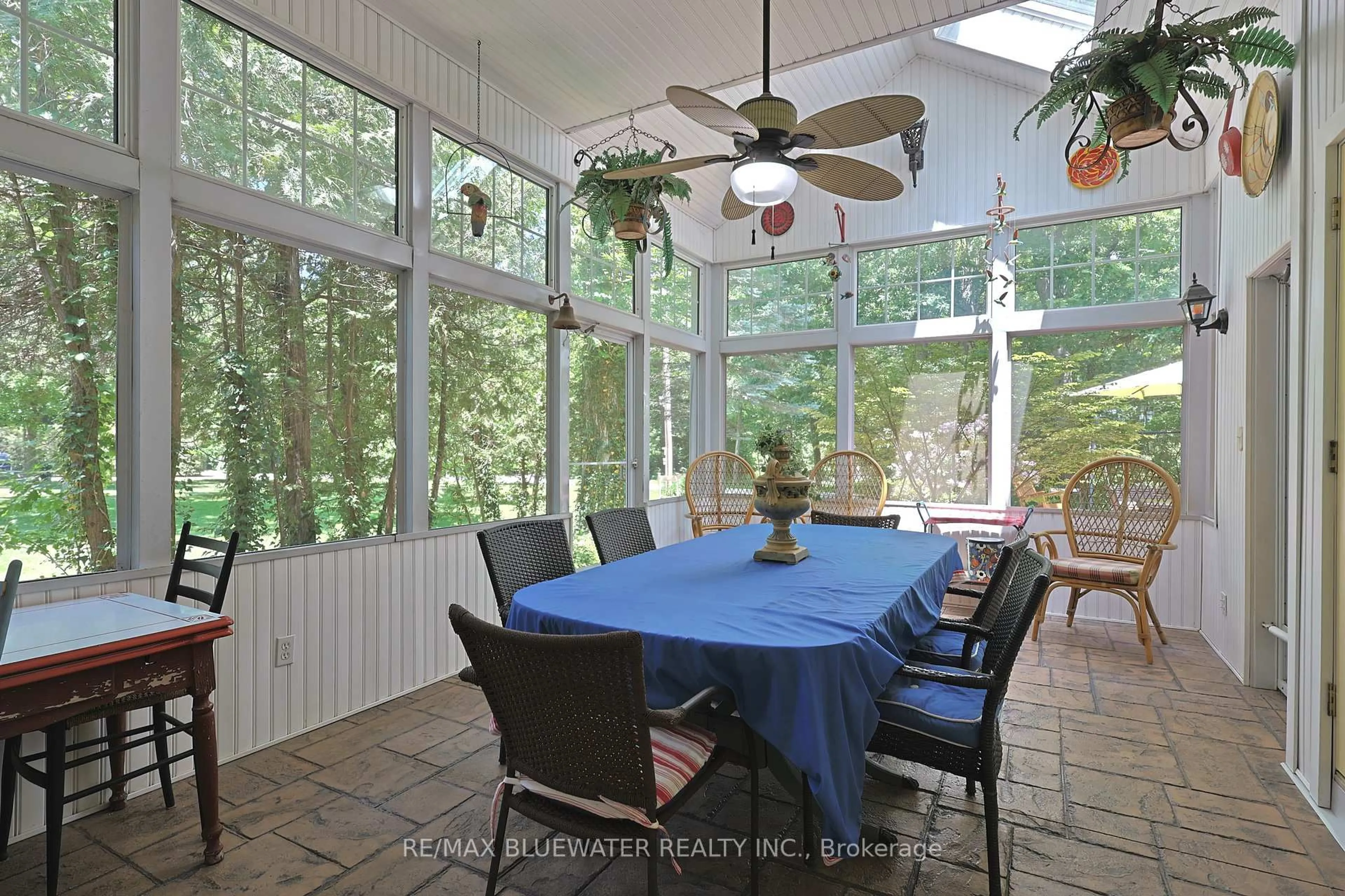 Dining room, ceramic/tile floor for 5 PHILLIP St, South Huron Ontario N0M 1T0