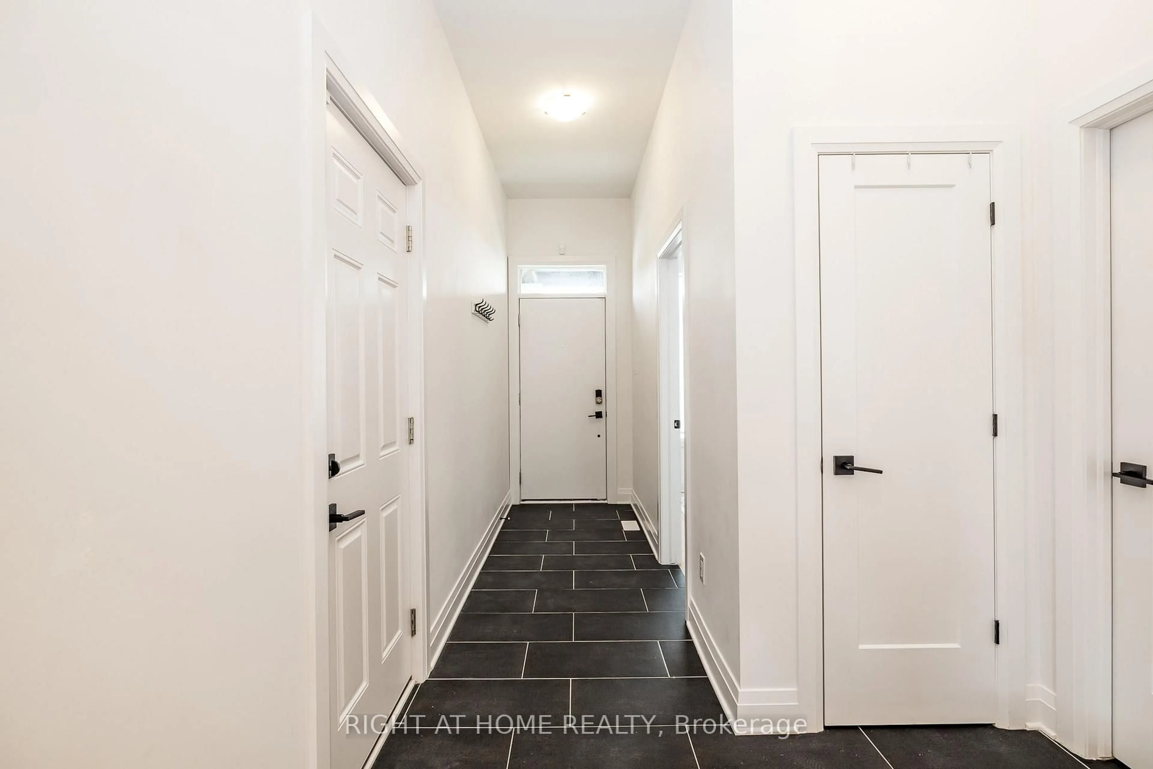 Indoor entryway for 794 Cope Dr, Ottawa Ontario K2S 2P9