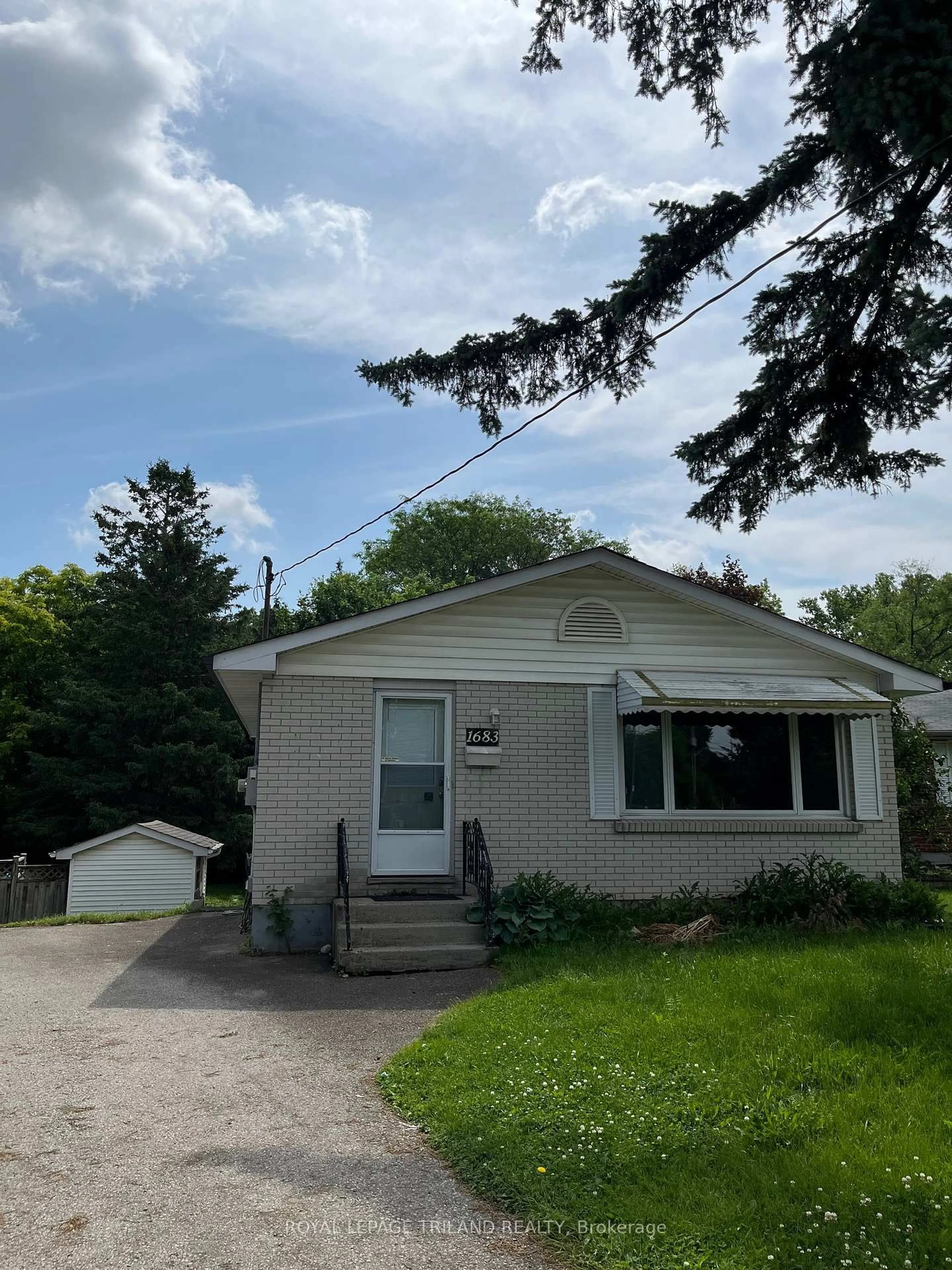 Home with vinyl exterior material, street for 1683 Hansuld St, London East Ontario N5V 1Y6