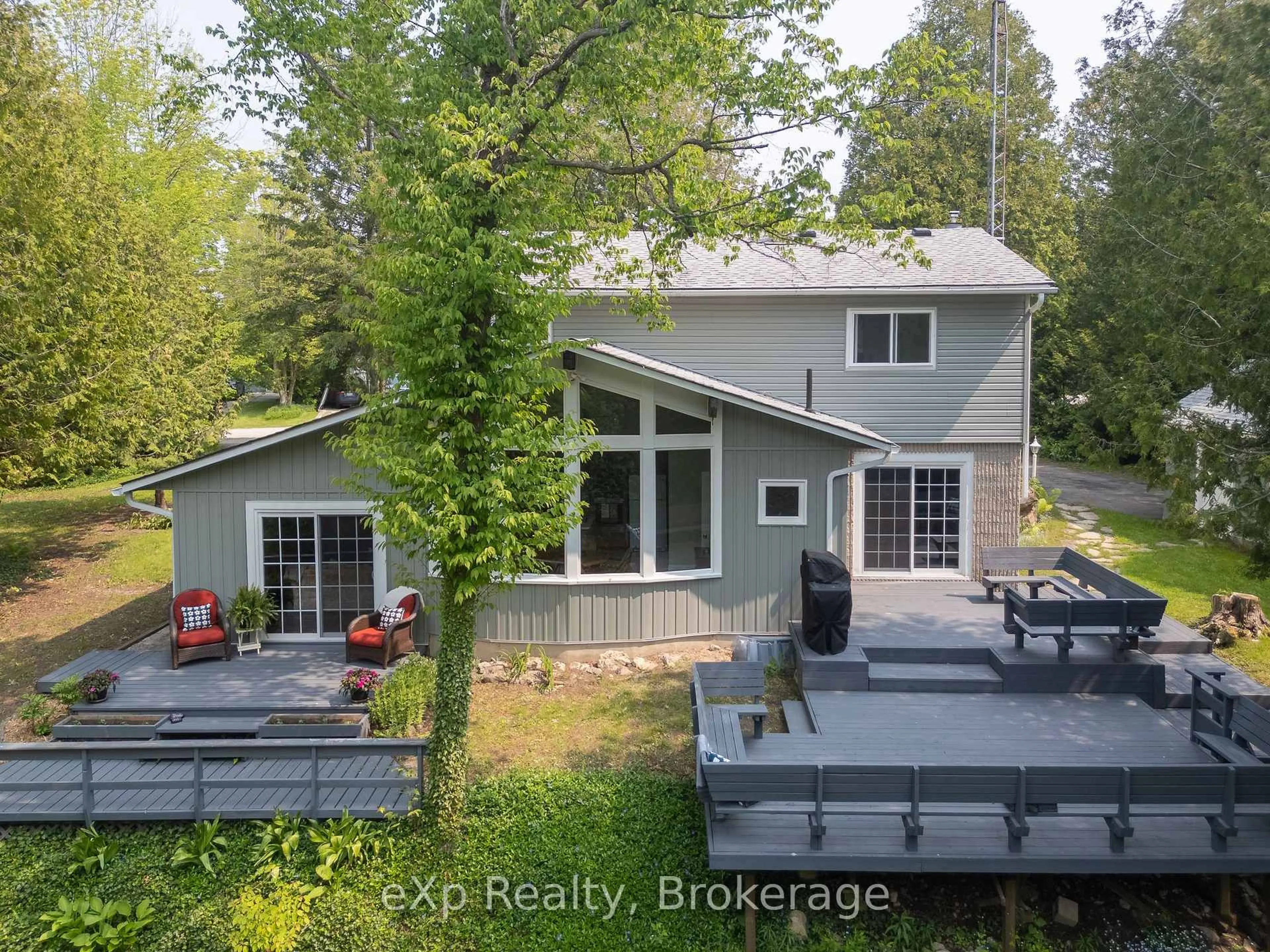A pic from outside/outdoor area/front of a property/back of a property/a pic from drone, water/lake/river/ocean view for 19 & 23 Front St, South Bruce Peninsula Ontario N0H 2T0