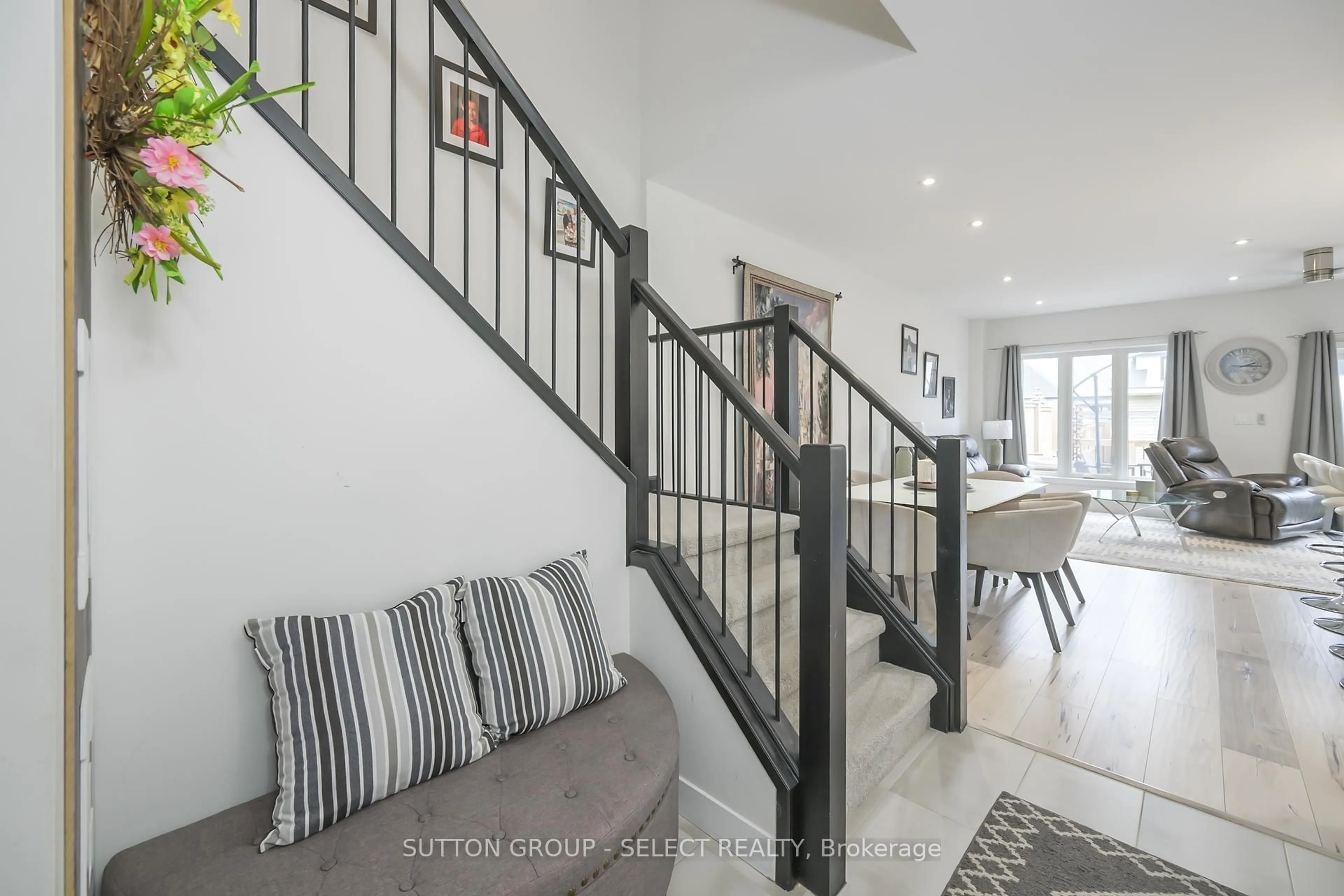 Stairs for 204 Doan Dr, Middlesex Centre Ontario N0L 1R0