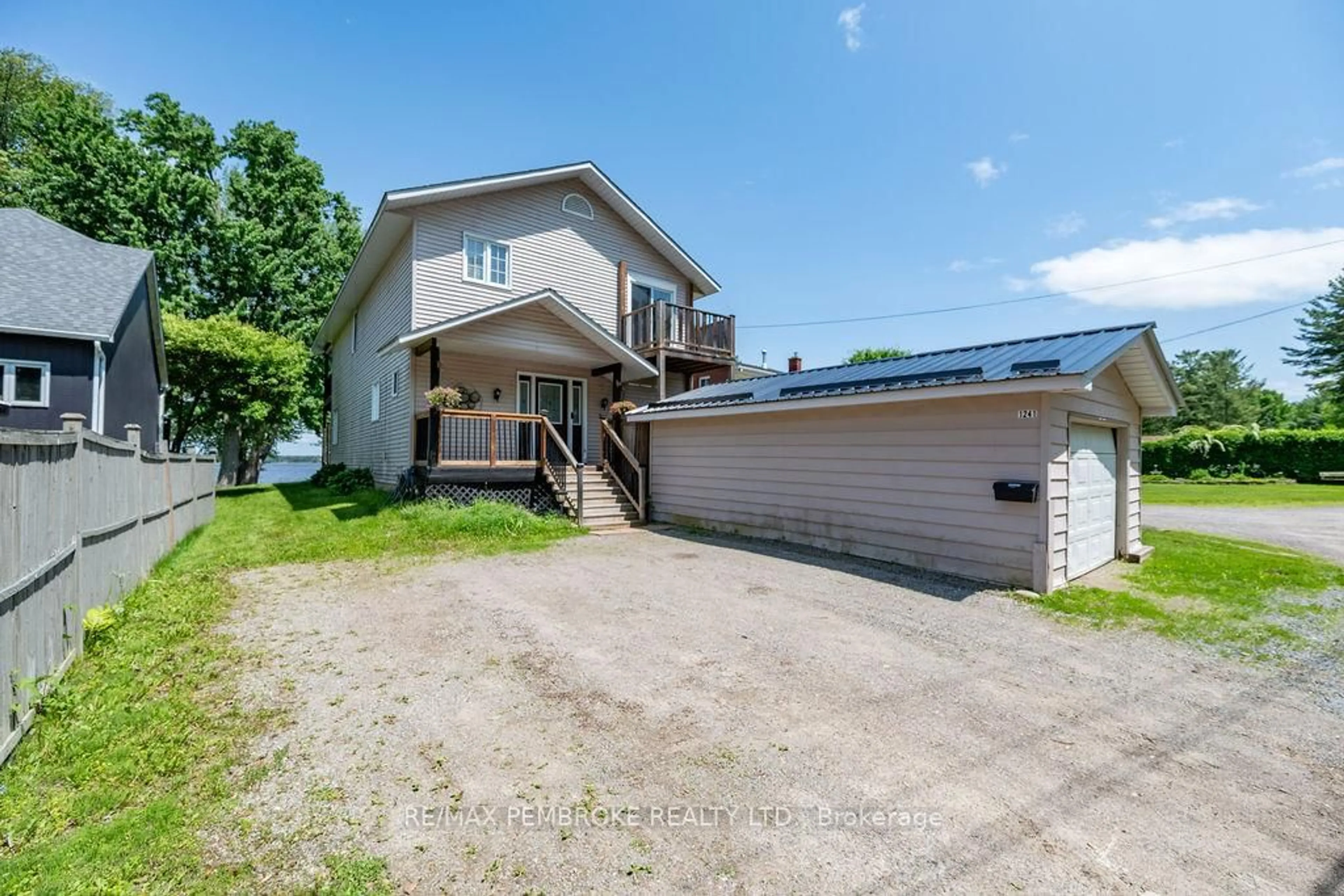 A pic from outside/outdoor area/front of a property/back of a property/a pic from drone, street for 1241 Burns Dr, Pembroke Ontario K8A 7M9