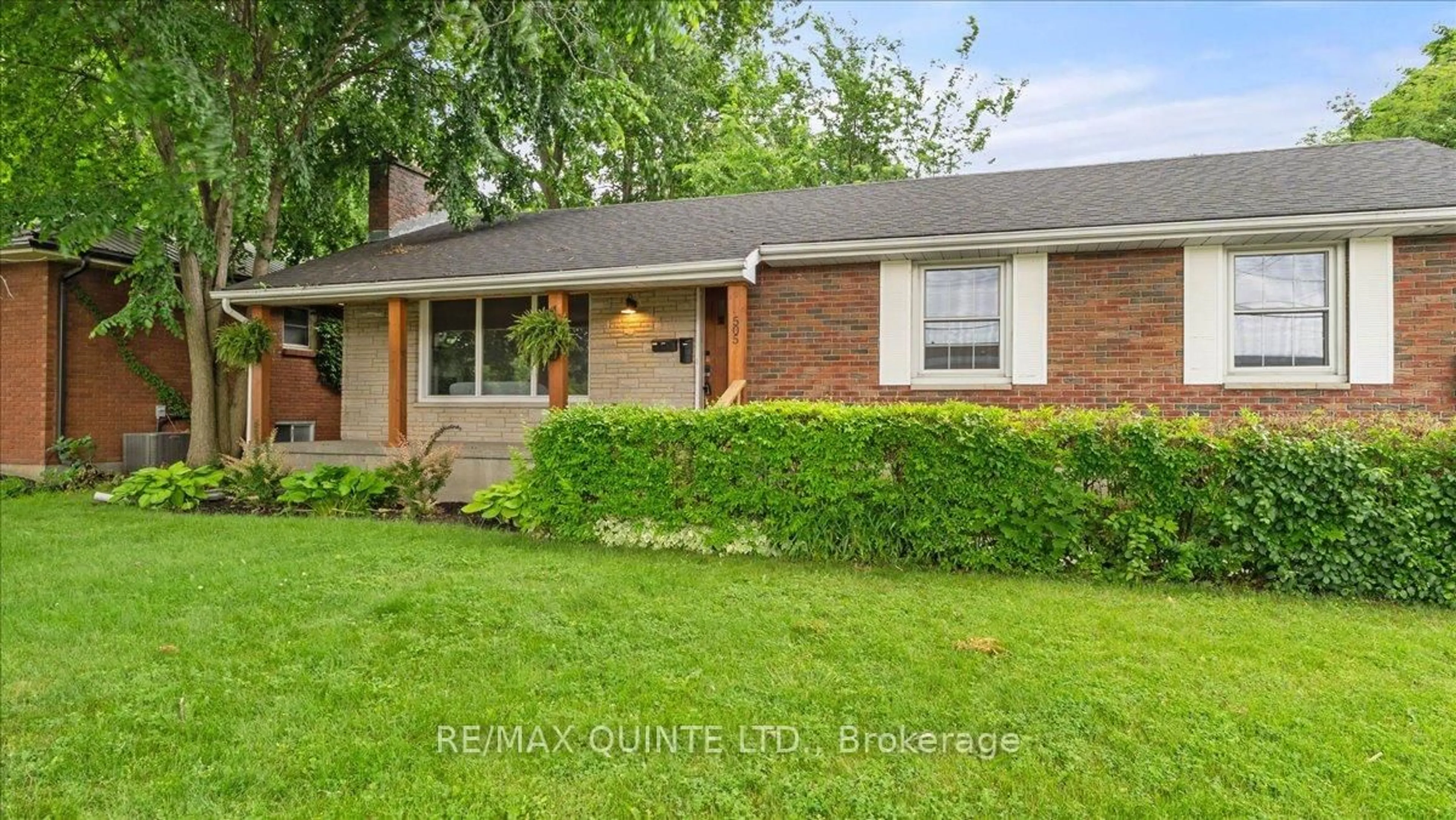 Home with brick exterior material, street for 505 Victoria Ave, Belleville Ontario K8N 2G4