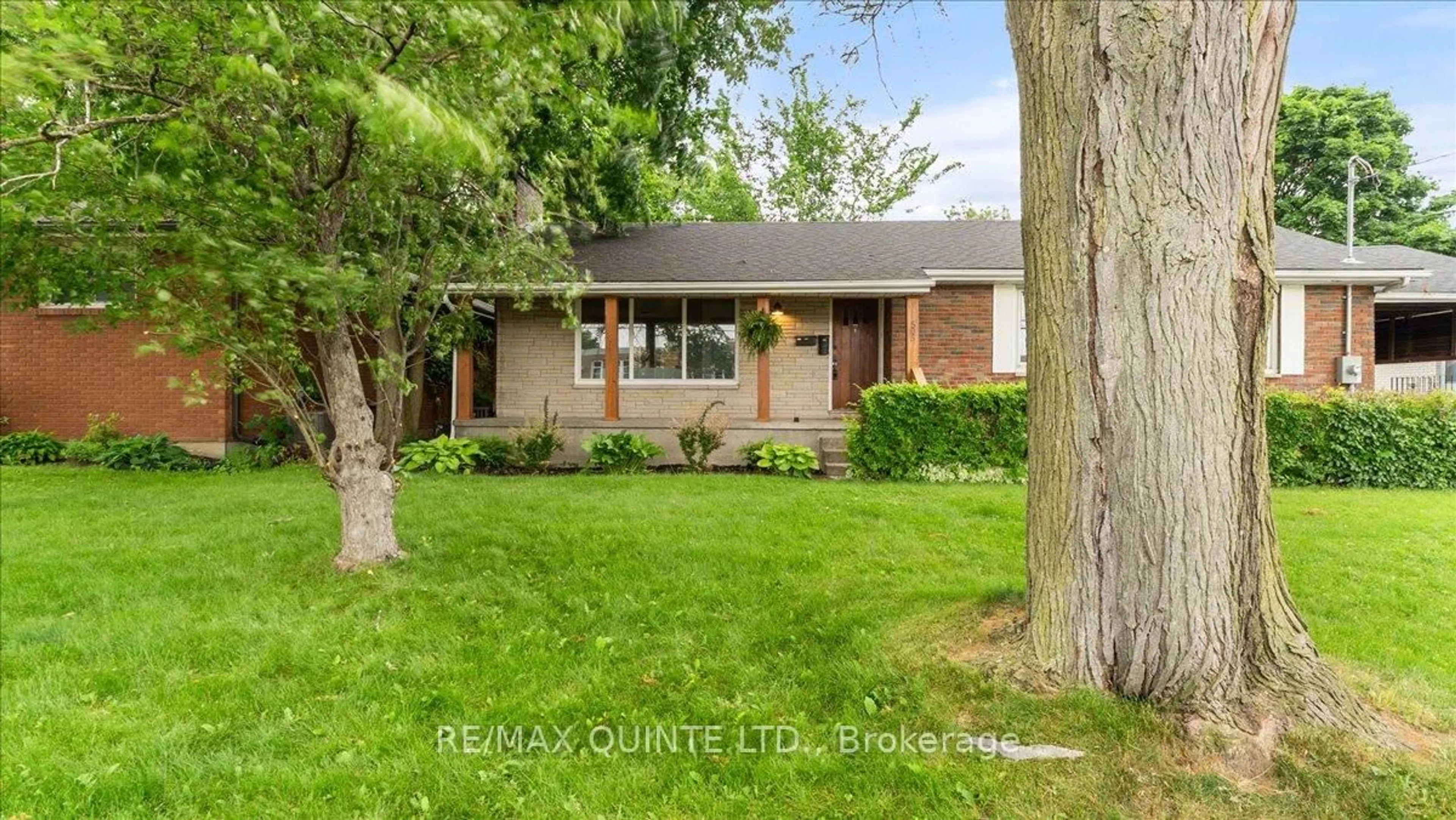 Home with brick exterior material, street for 505 Victoria Ave, Belleville Ontario K8N 2G4