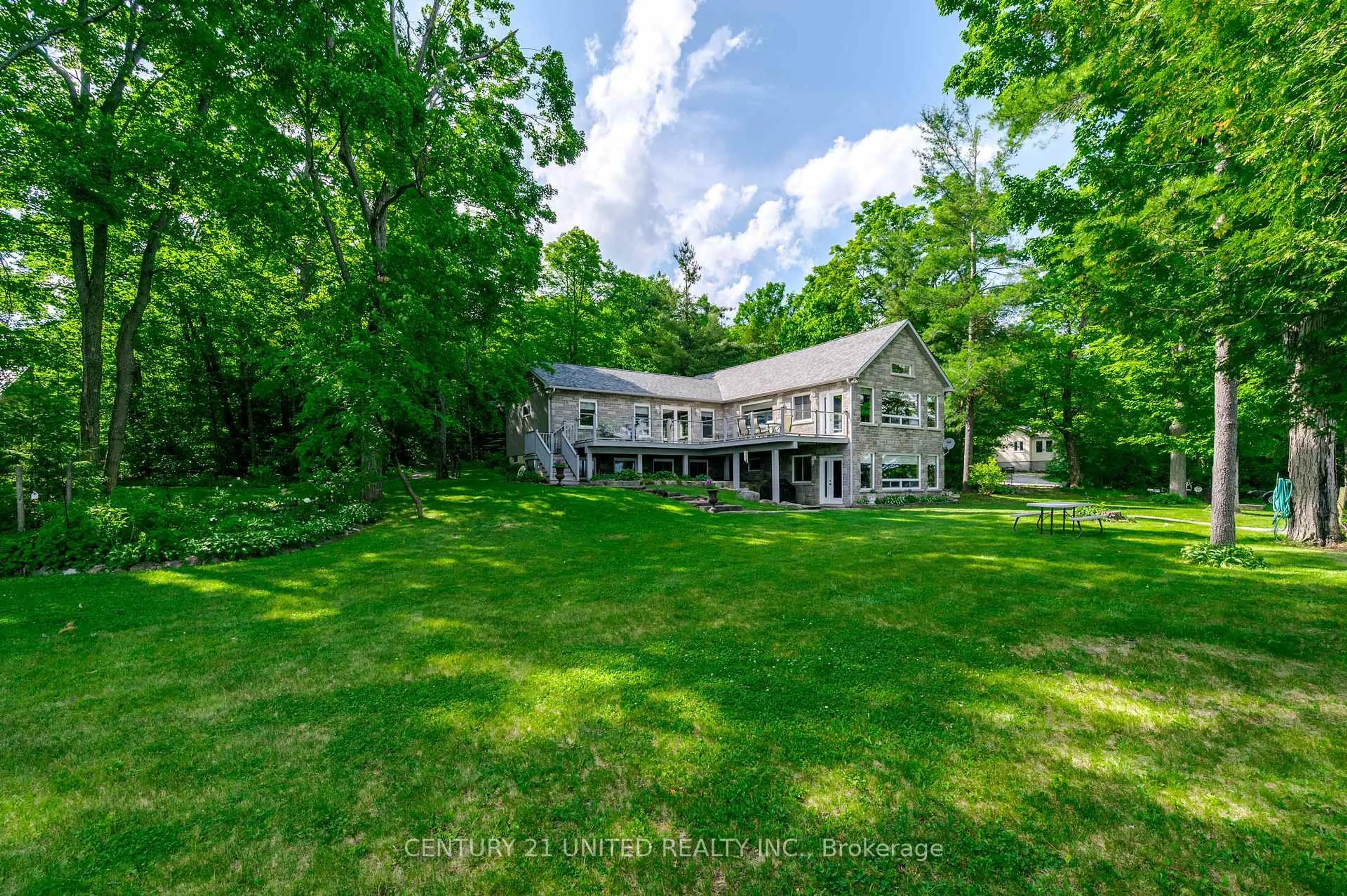 A pic from outside/outdoor area/front of a property/back of a property/a pic from drone, unknown for 3069 Clear Lake Rd, Selwyn Ontario K0L 2H0