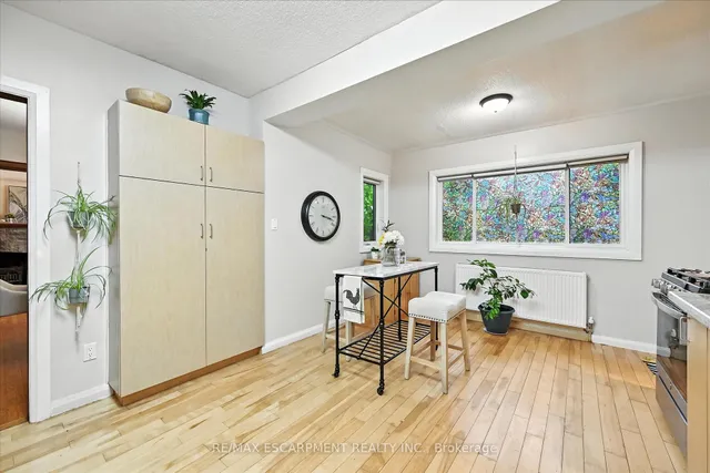 Additional property image - 36 Grosvenor Ave