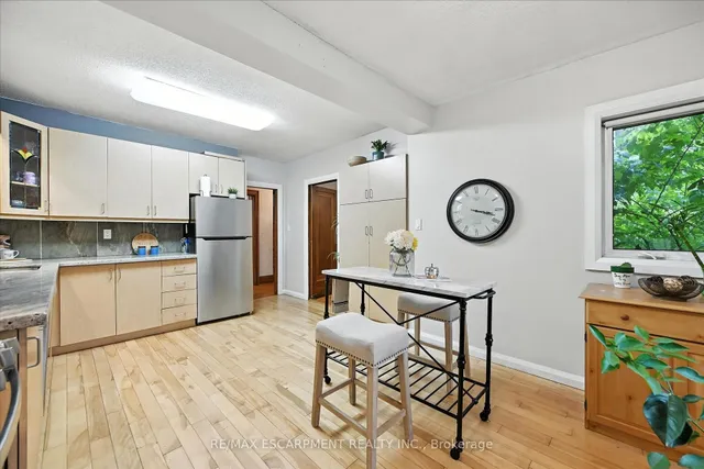 Additional property image - 36 Grosvenor Ave