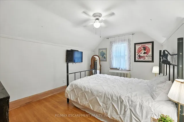Additional property image - 36 Grosvenor Ave