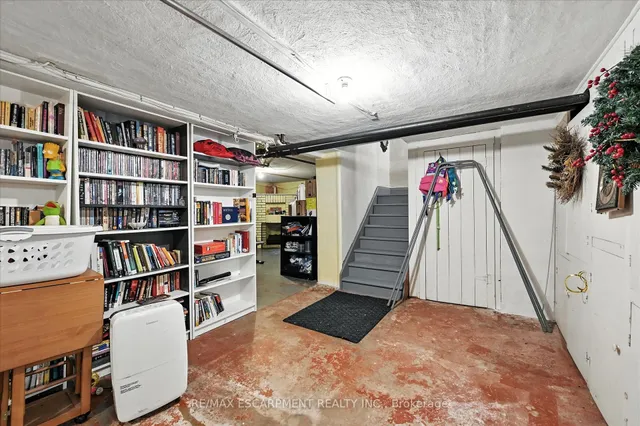 Additional property image - 36 Grosvenor Ave