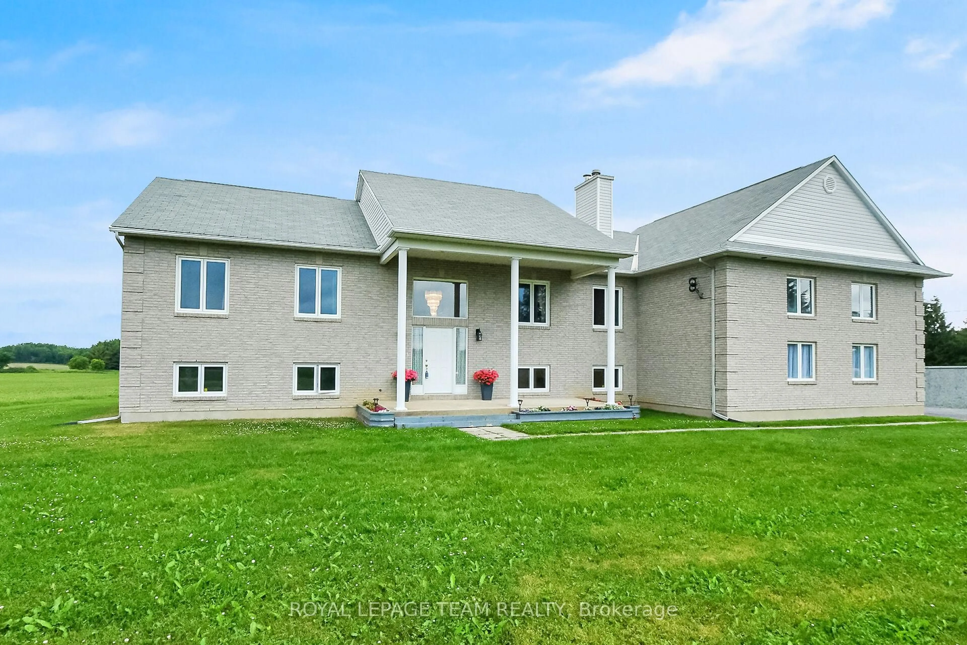 Unknown for 8665 Russell Rd, Ottawa Ontario K4B 0J7