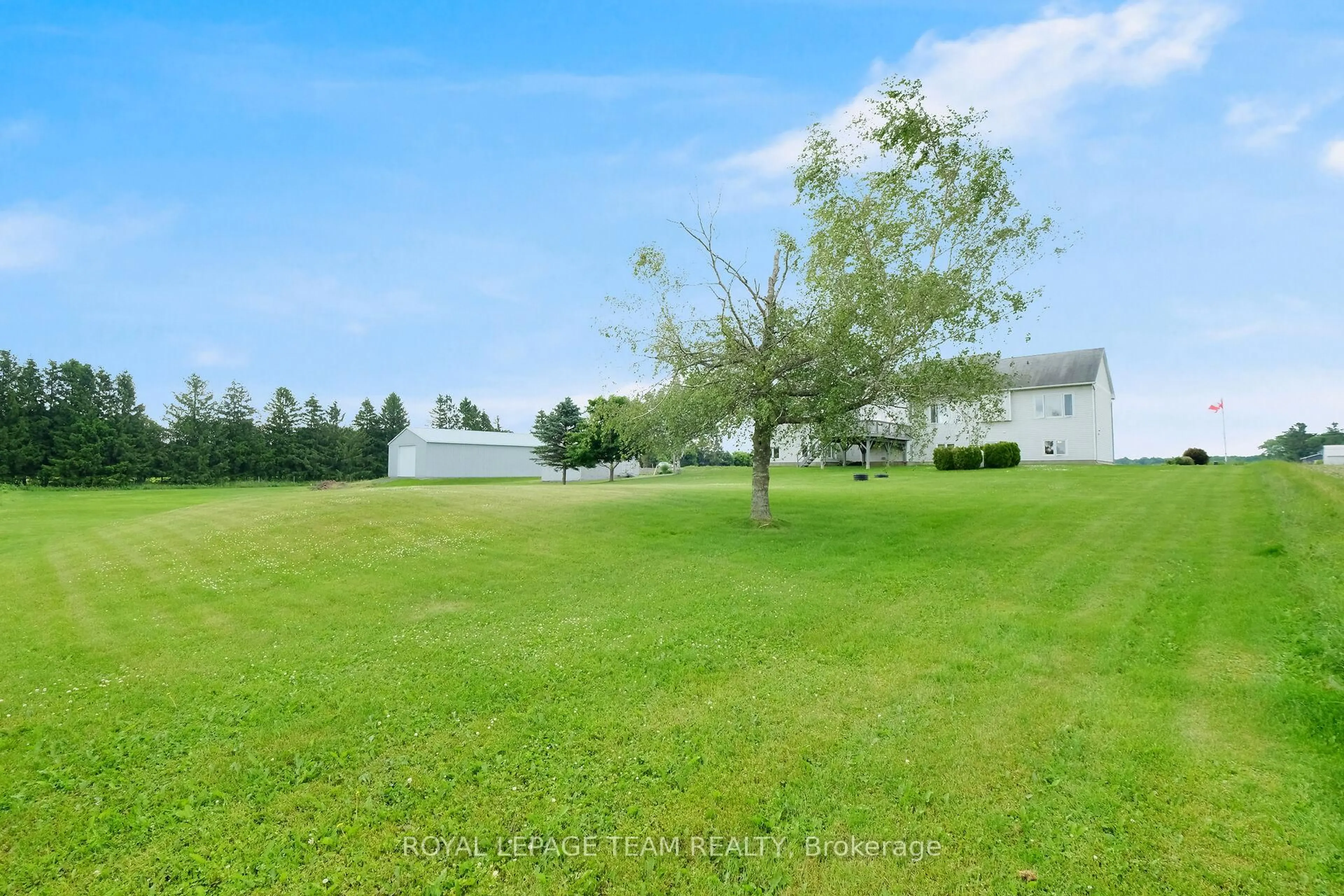 A pic from outside/outdoor area/front of a property/back of a property/a pic from drone, water/lake/river/ocean view for 8665 Russell Rd, Ottawa Ontario K4B 0J7