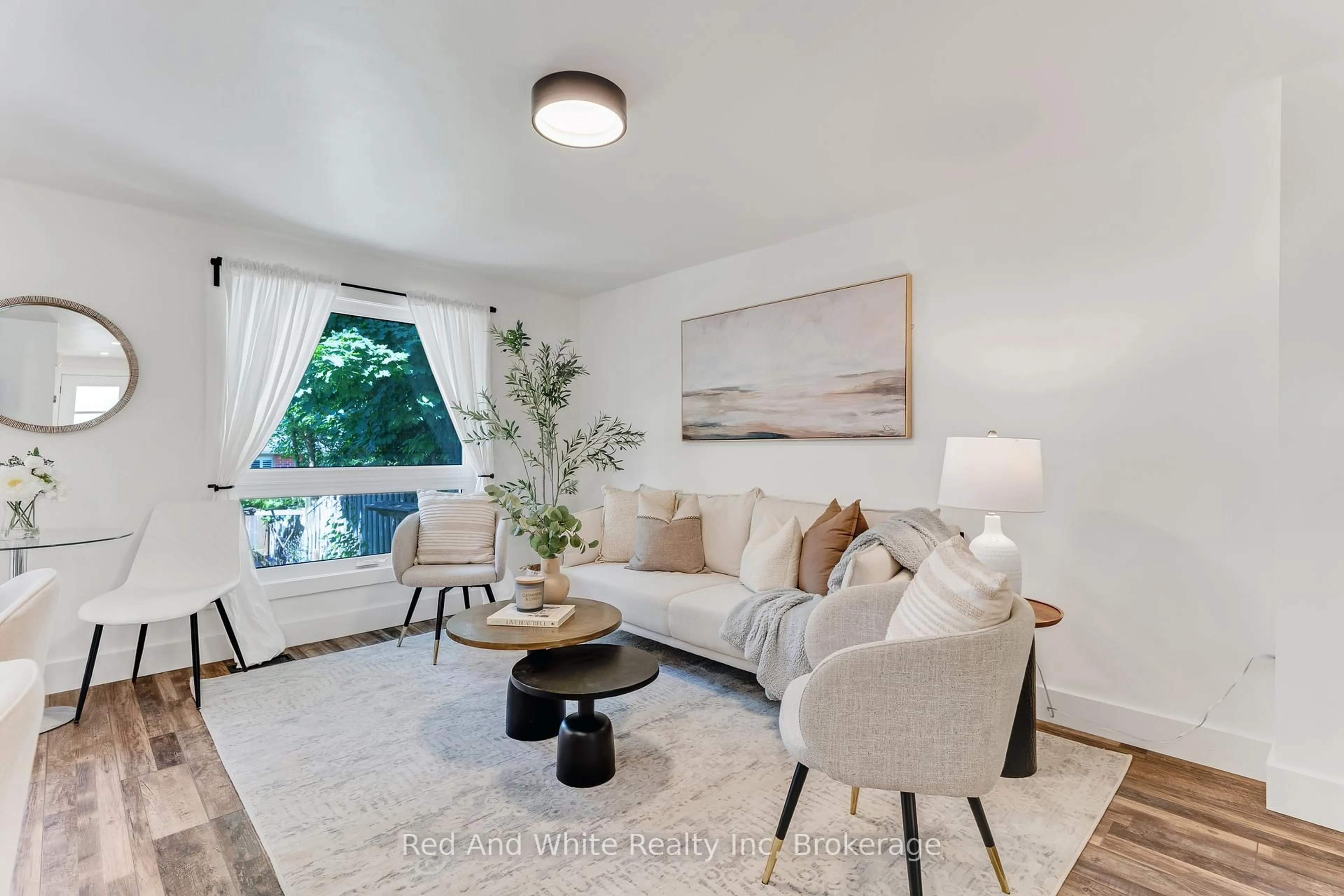 Living room with furniture, unknown for 8 Grandridge Cres, Guelph Ontario N1H 8G1