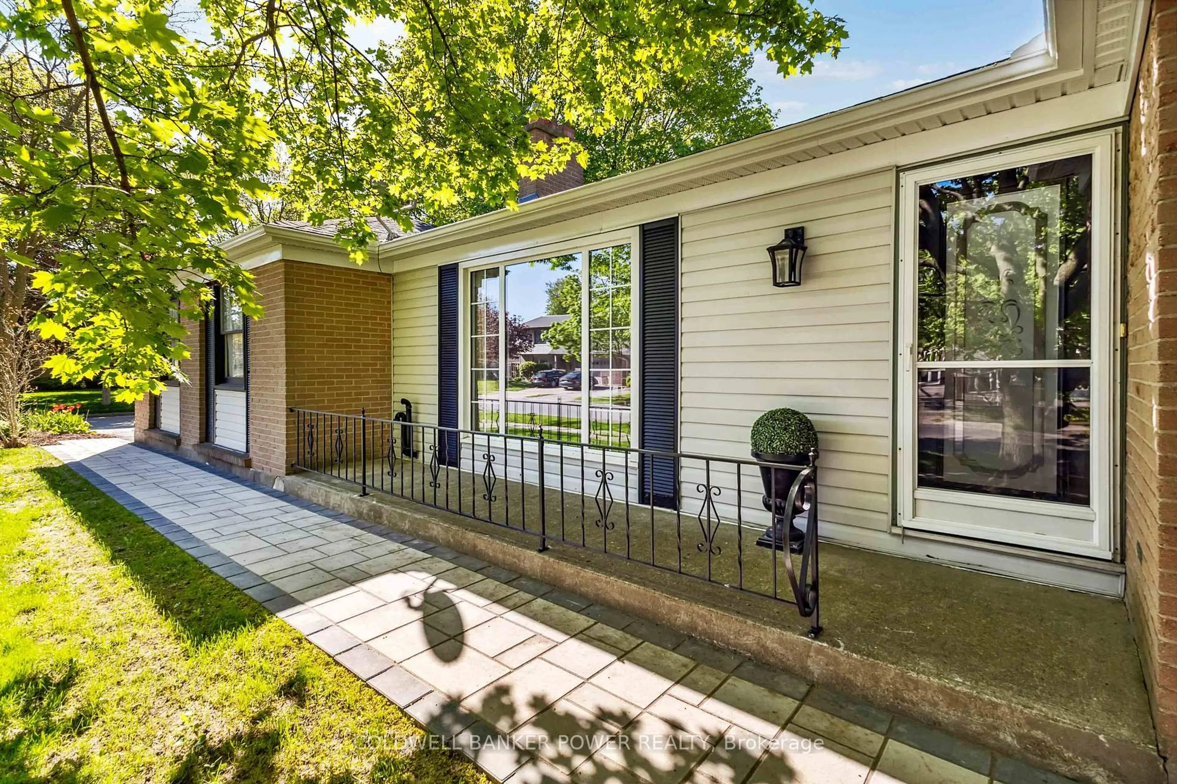 Unknown for 52 STUYVESANT Pl, London South Ontario N6J 3S9