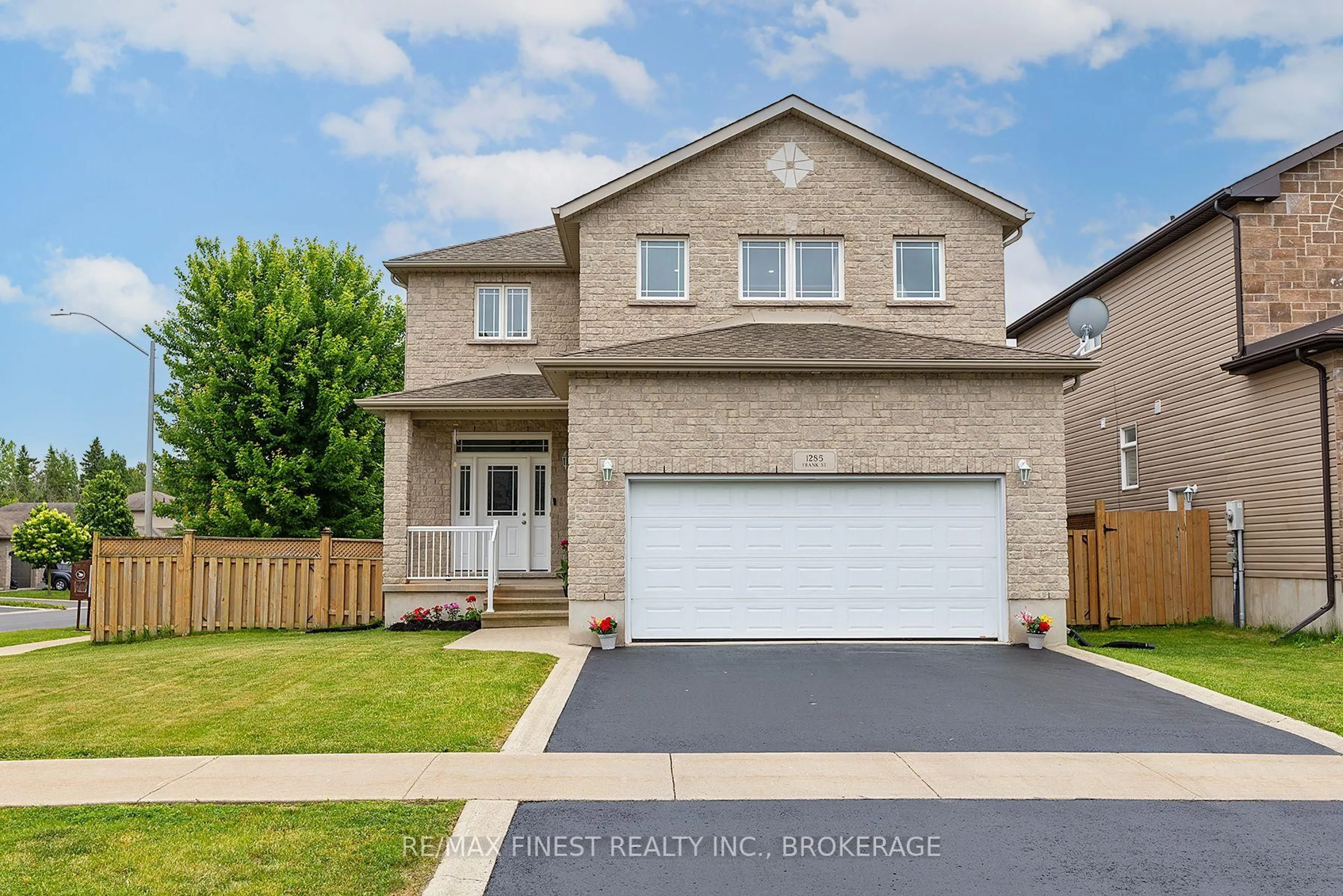 Home with brick exterior material, street for 1285 Frank St, Kingston Ontario K7P 0G9