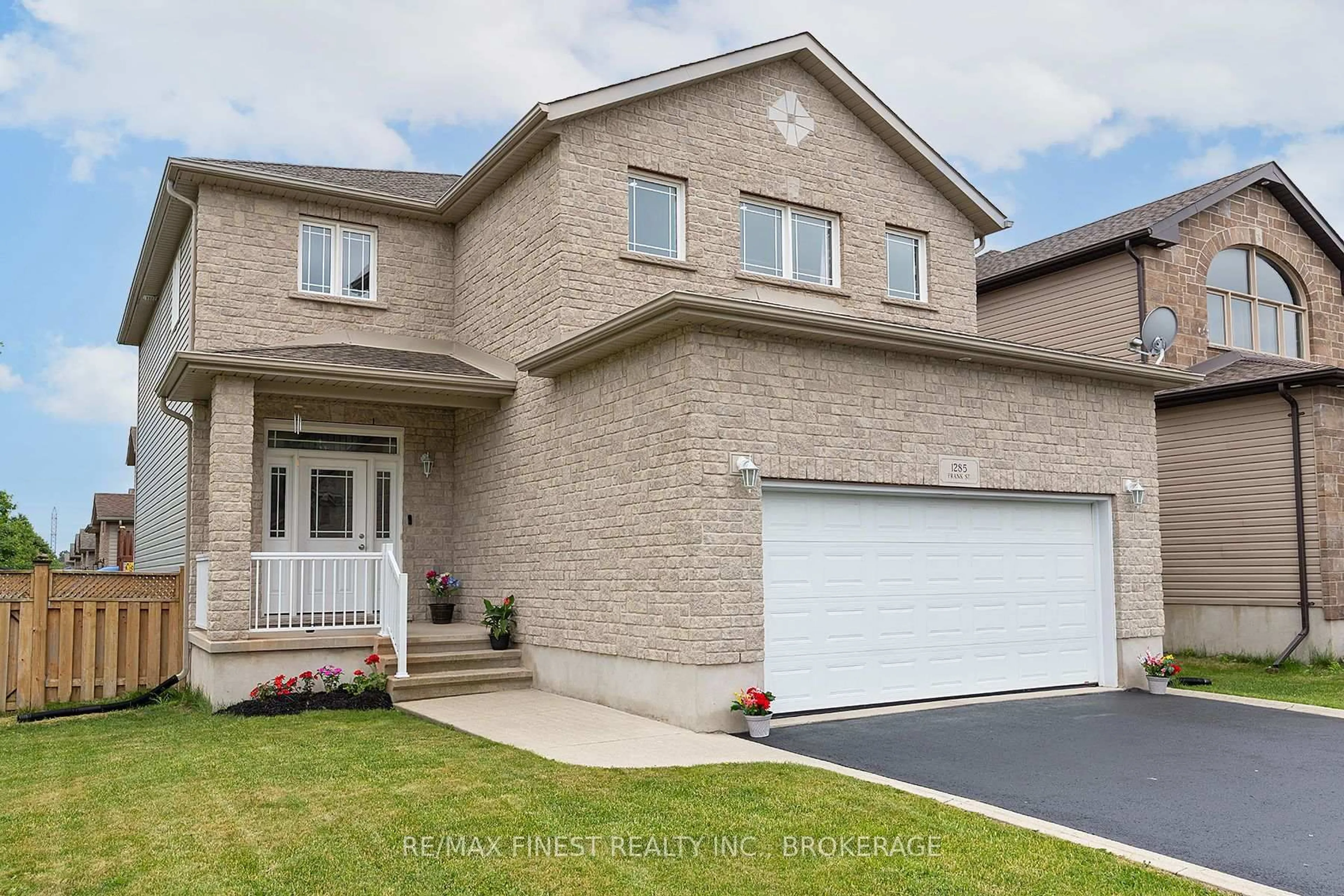 Home with brick exterior material, street for 1285 Frank St, Kingston Ontario K7P 0G9