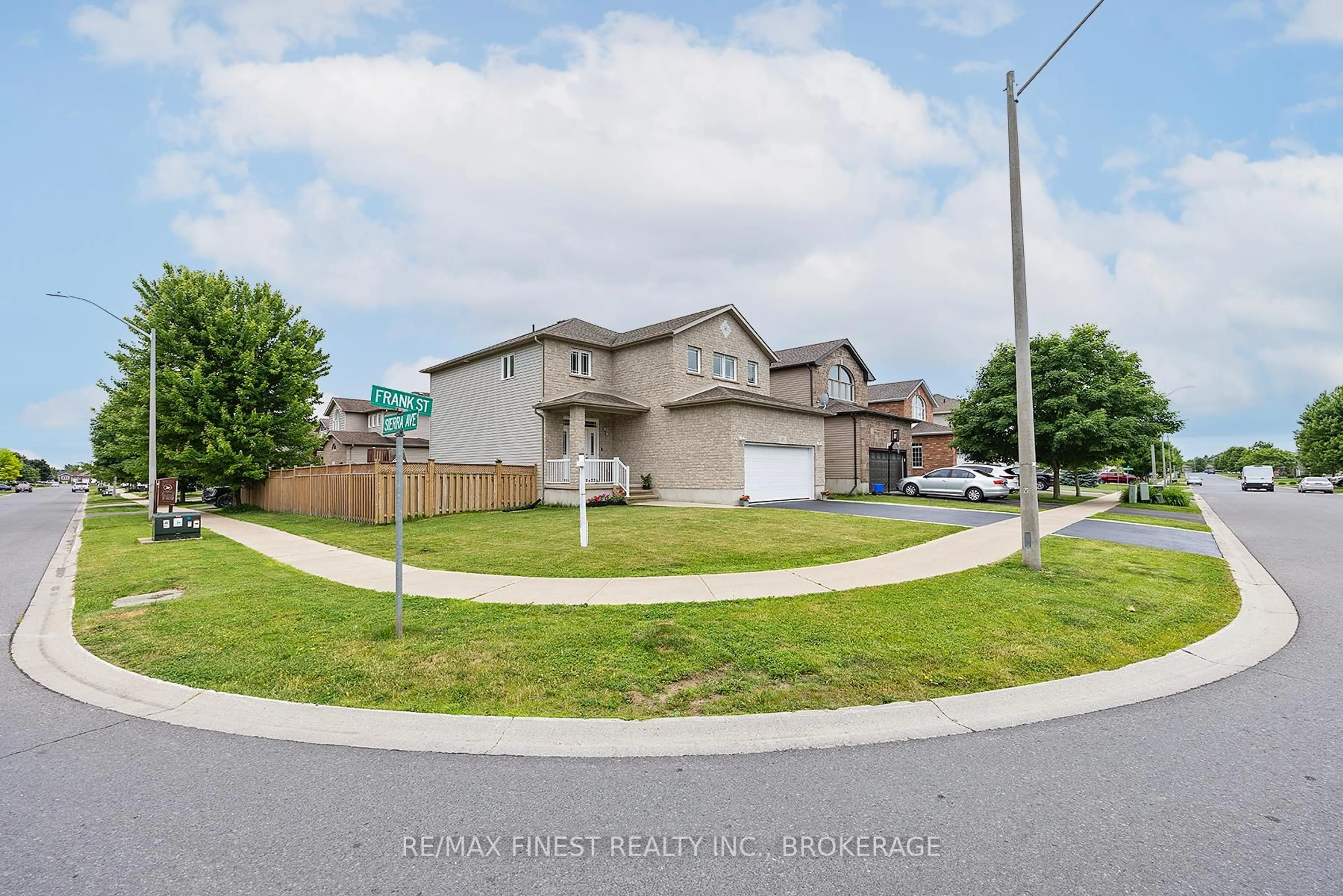 A pic from outside/outdoor area/front of a property/back of a property/a pic from drone, street for 1285 Frank St, Kingston Ontario K7P 0G9