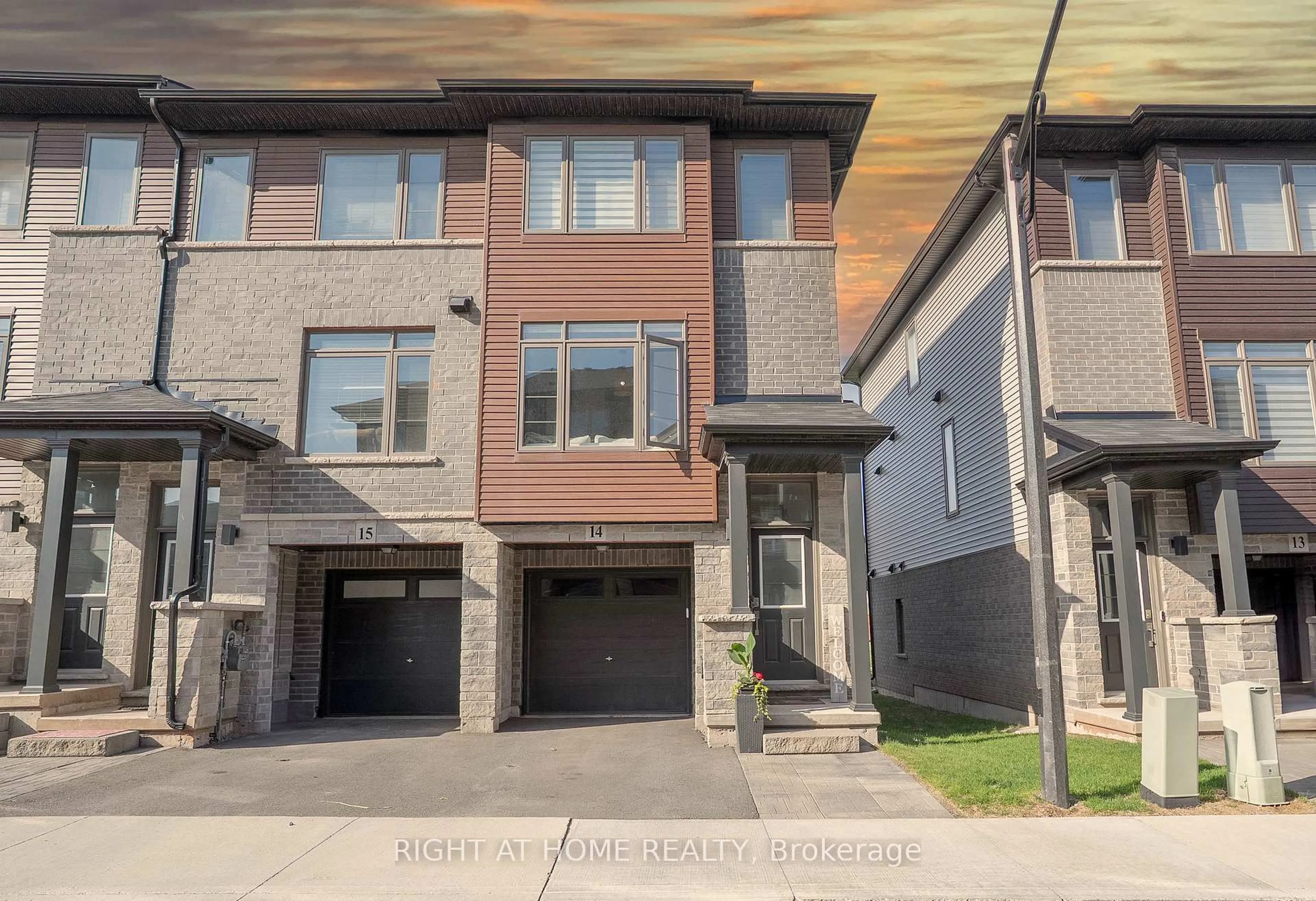 Home with brick exterior material, street for 575 Woodward Ave #14, Hamilton Ontario L8H 0B3