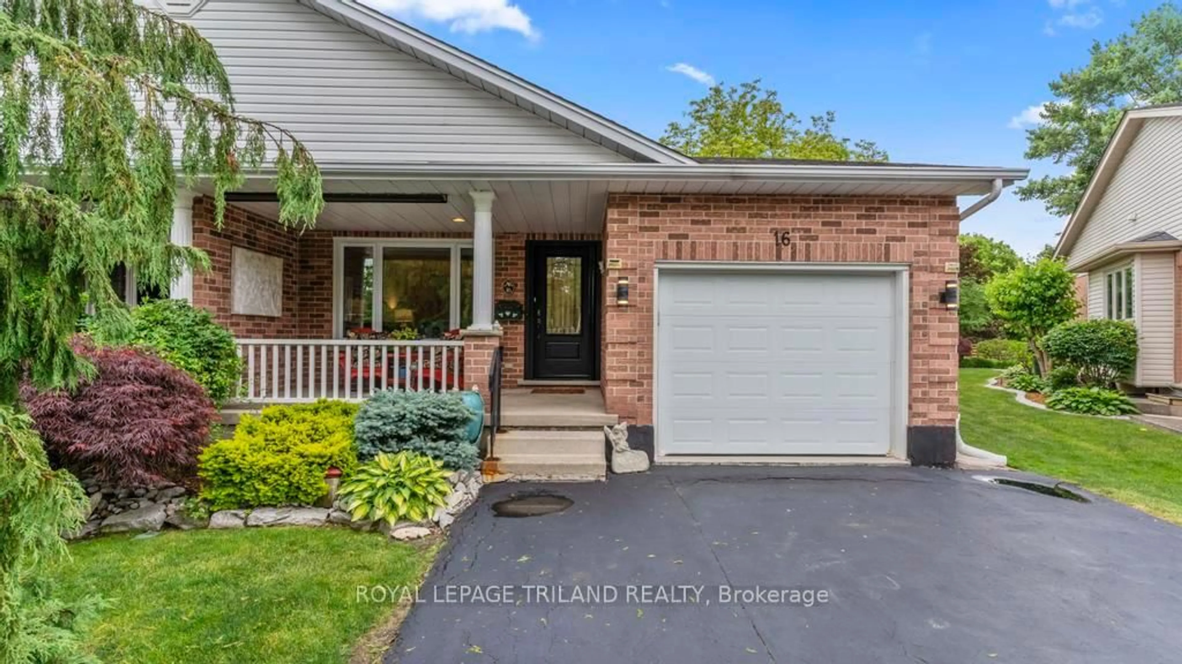 Home with brick exterior material, street for 16 COSTELLO Crt, St. Thomas Ontario N5R 6B8