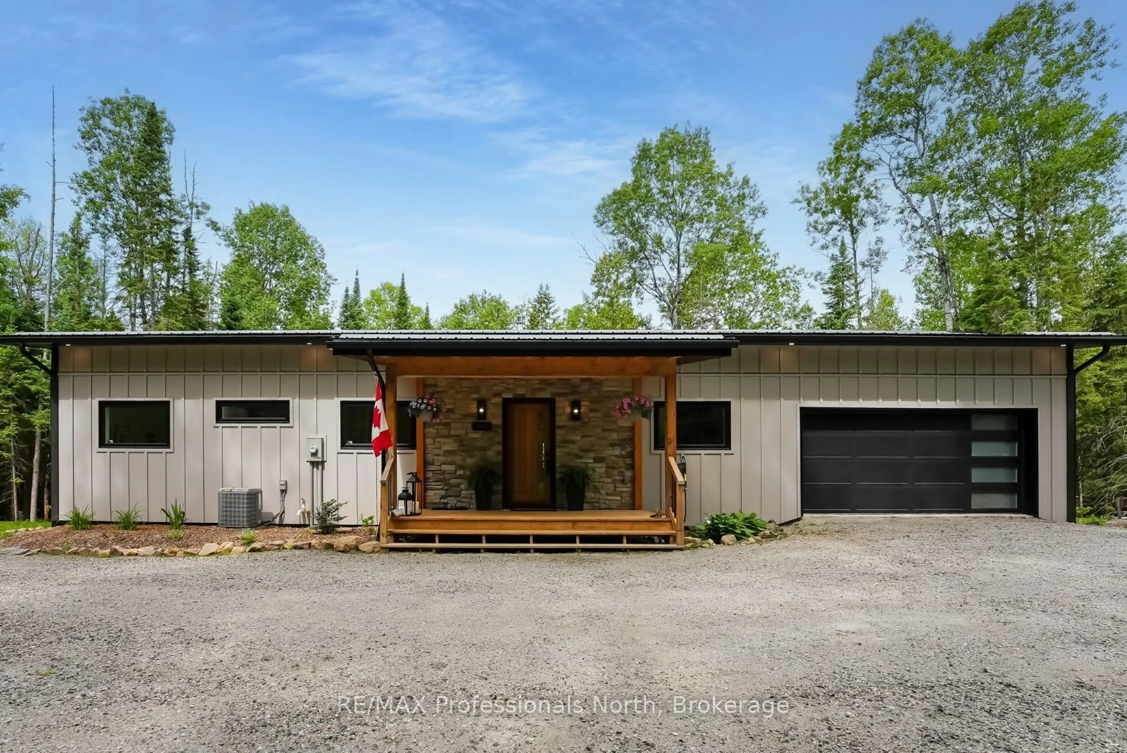 Indoor garage for 1086 Stothart Creek Rd, Dysart et al Ontario K0M 1S0