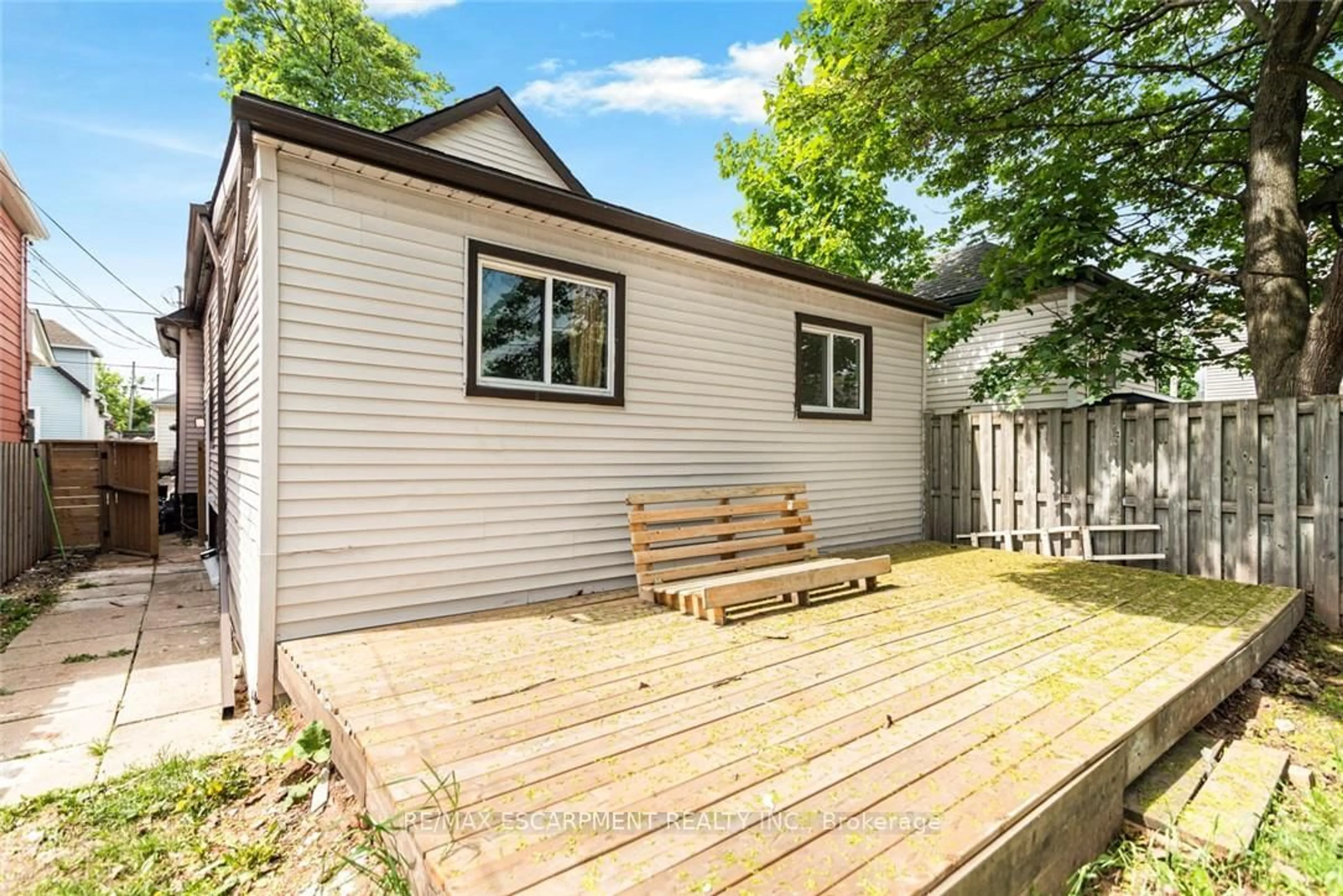 Patio, unknown for 61 Primrose Ave, Hamilton Ontario L8L 2K9