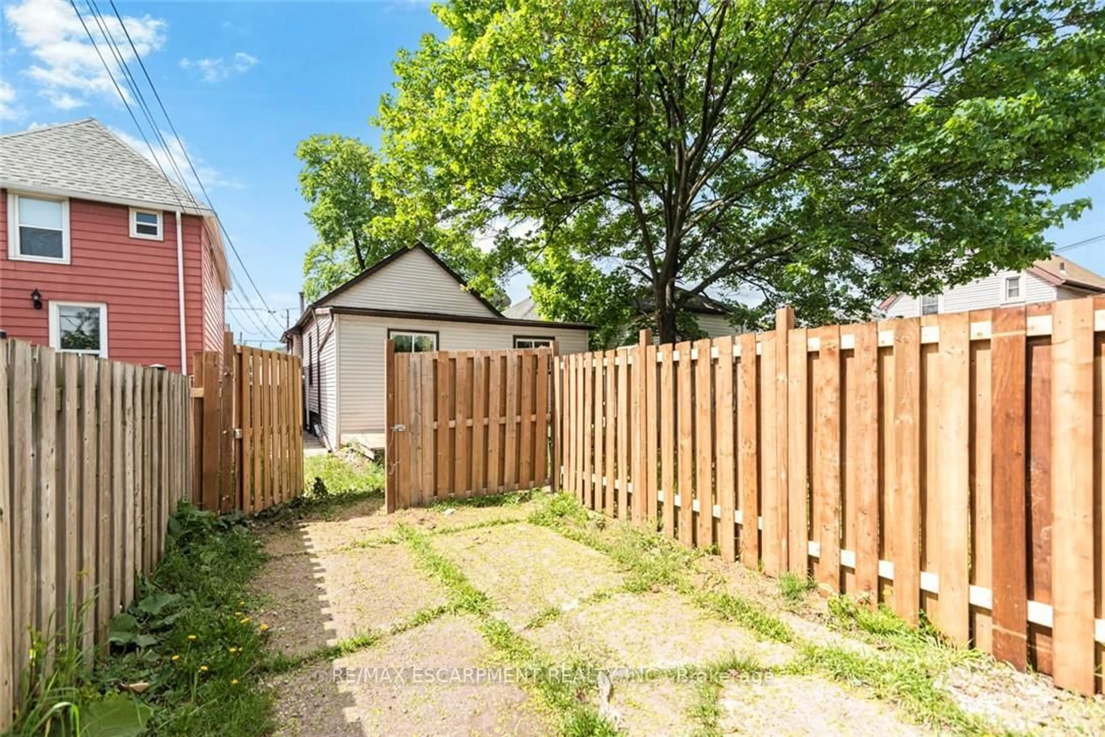 Unknown for 61 Primrose Ave, Hamilton Ontario L8L 2K9