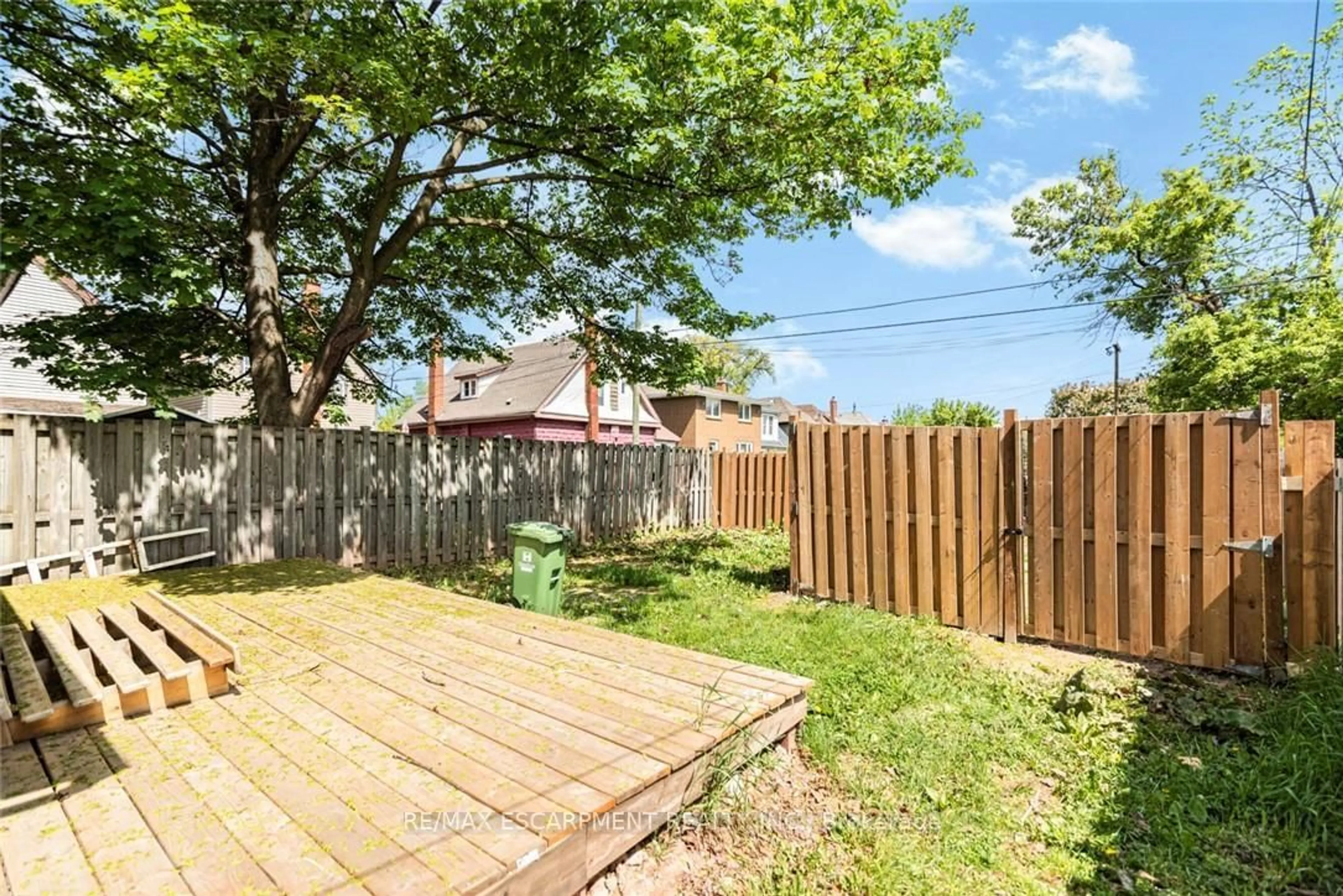 Patio, street for 61 Primrose Ave, Hamilton Ontario L8L 2K9