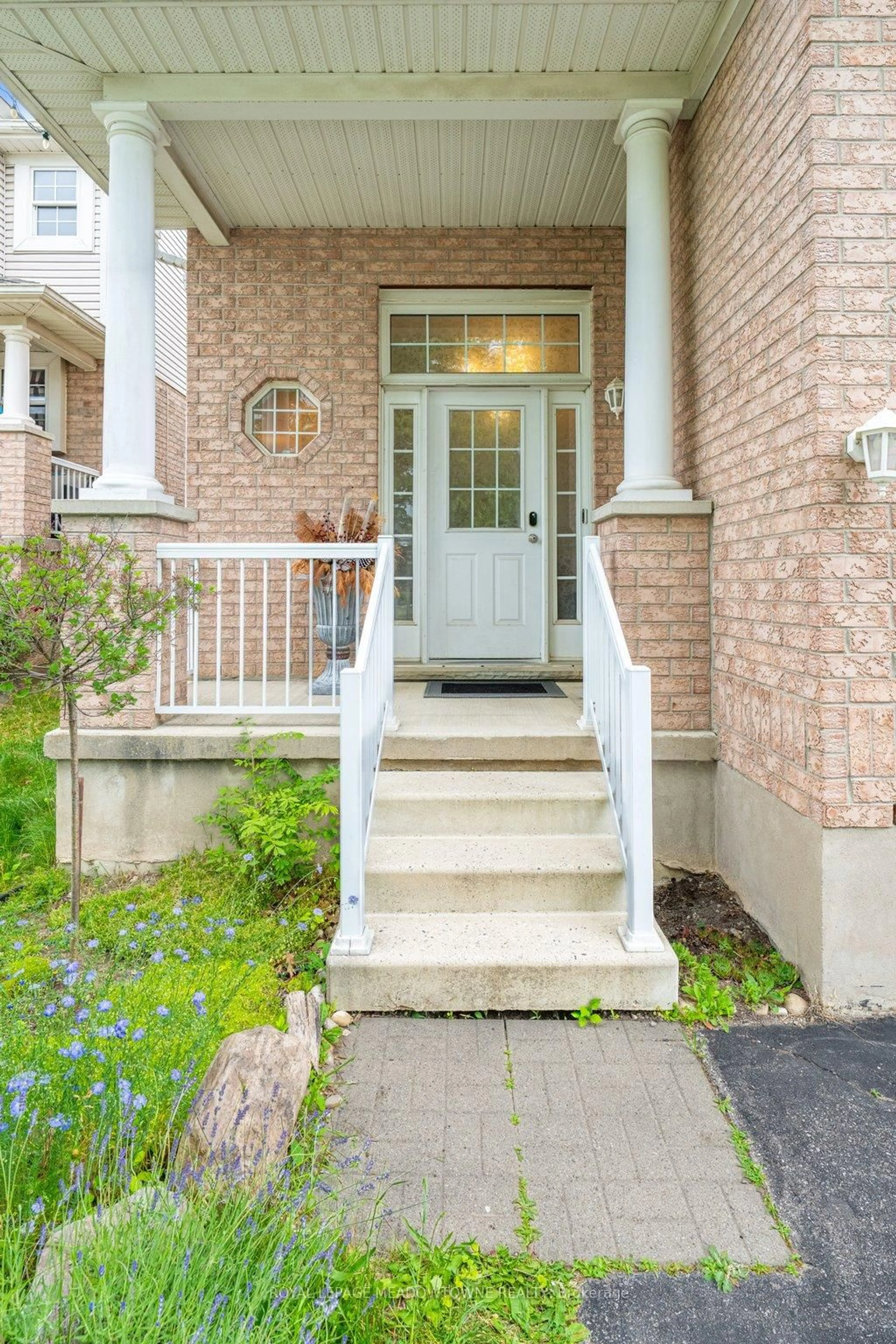 Unknown for 47 Newport Dr, Cambridge Ontario N3H 5P7
