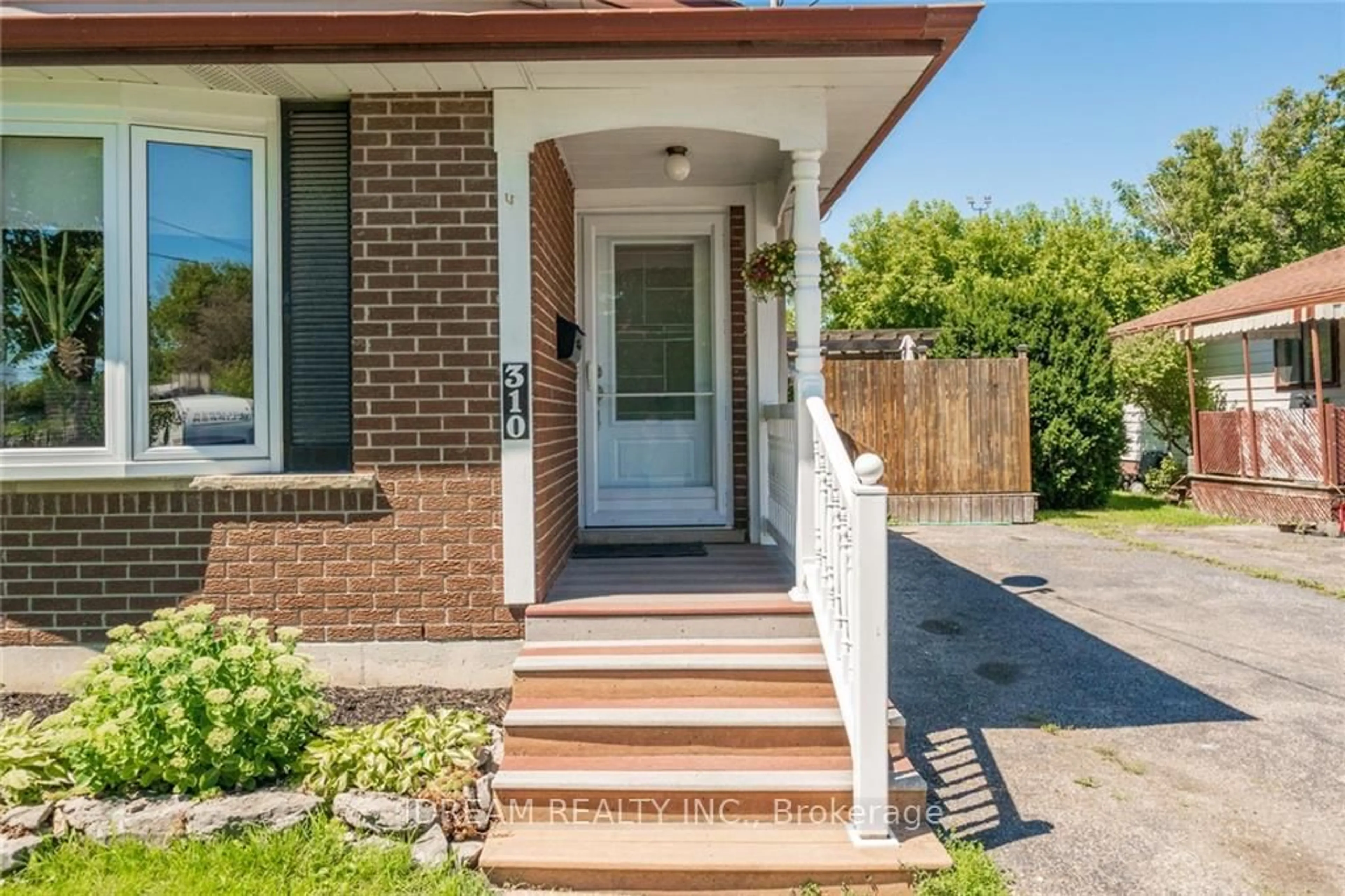 Home with brick exterior material, street for 310 Brant St, Haldimand Ontario N1A 2A8