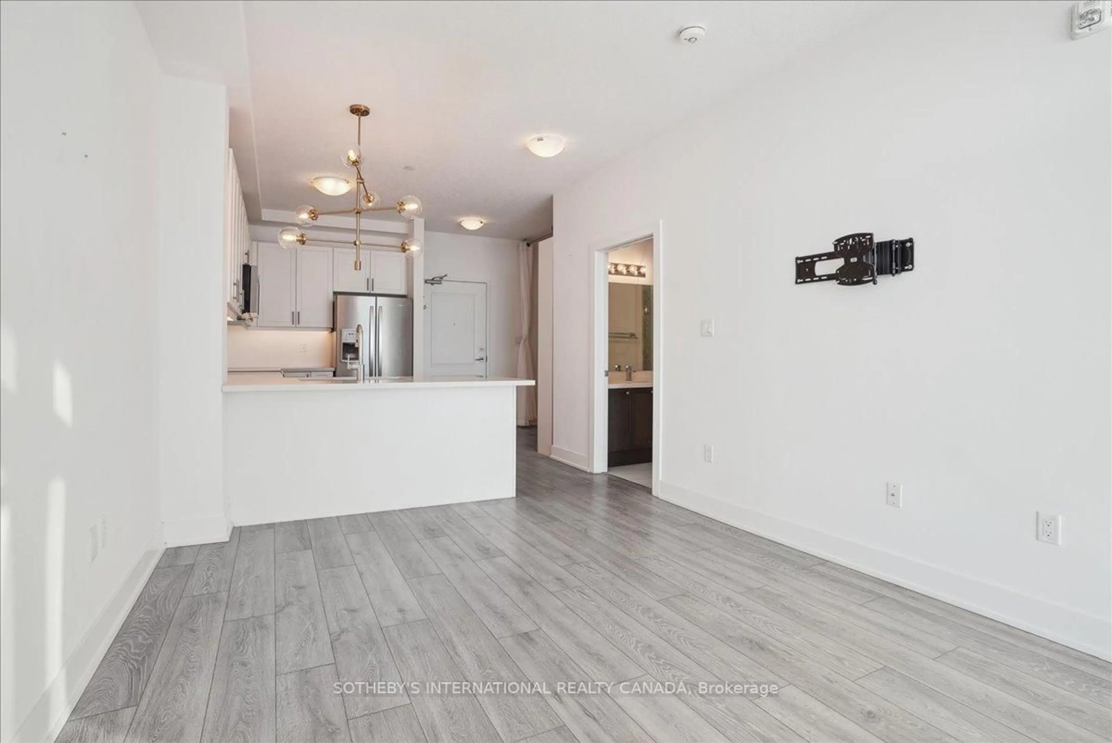 Open concept kitchen, unknown for 101 Shoreview Pl #633, Hamilton Ontario L8E 0K2