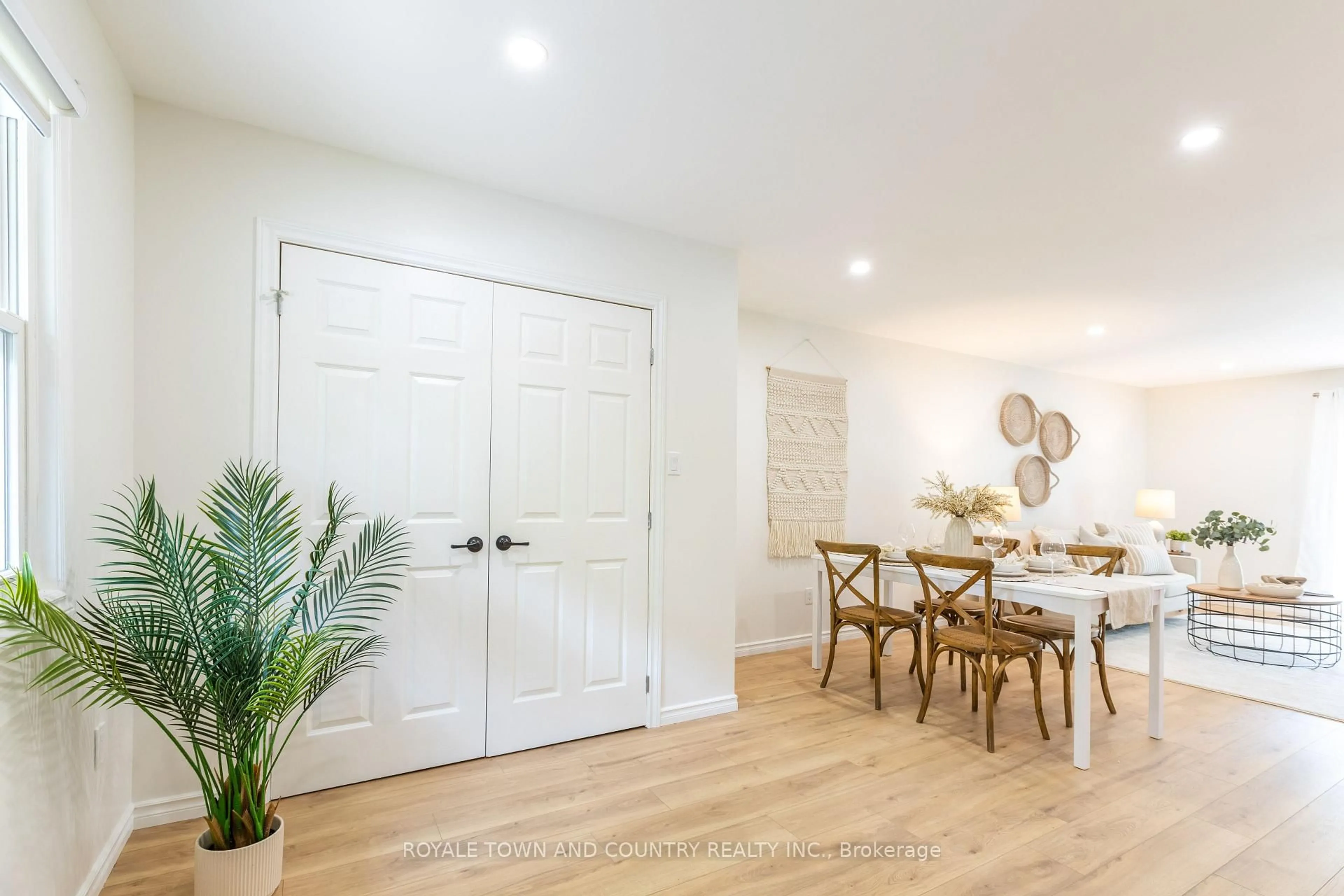 A pic of a room for 9 Parkhill Dr, Kawartha Lakes Ontario K0M 1N0