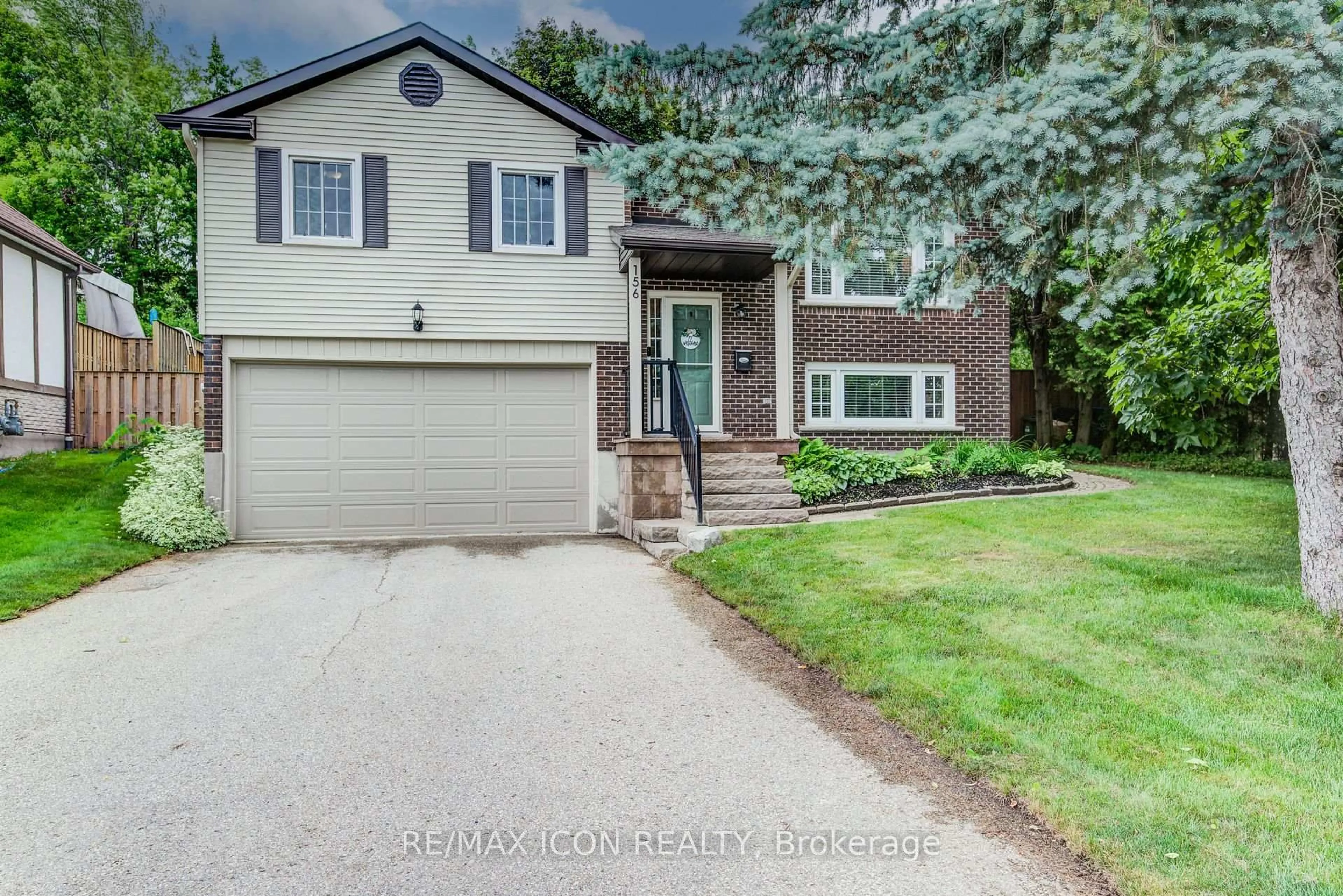 Home with vinyl exterior material, street for 156 MARKSAM Rd, Guelph Ontario N1H 6T6
