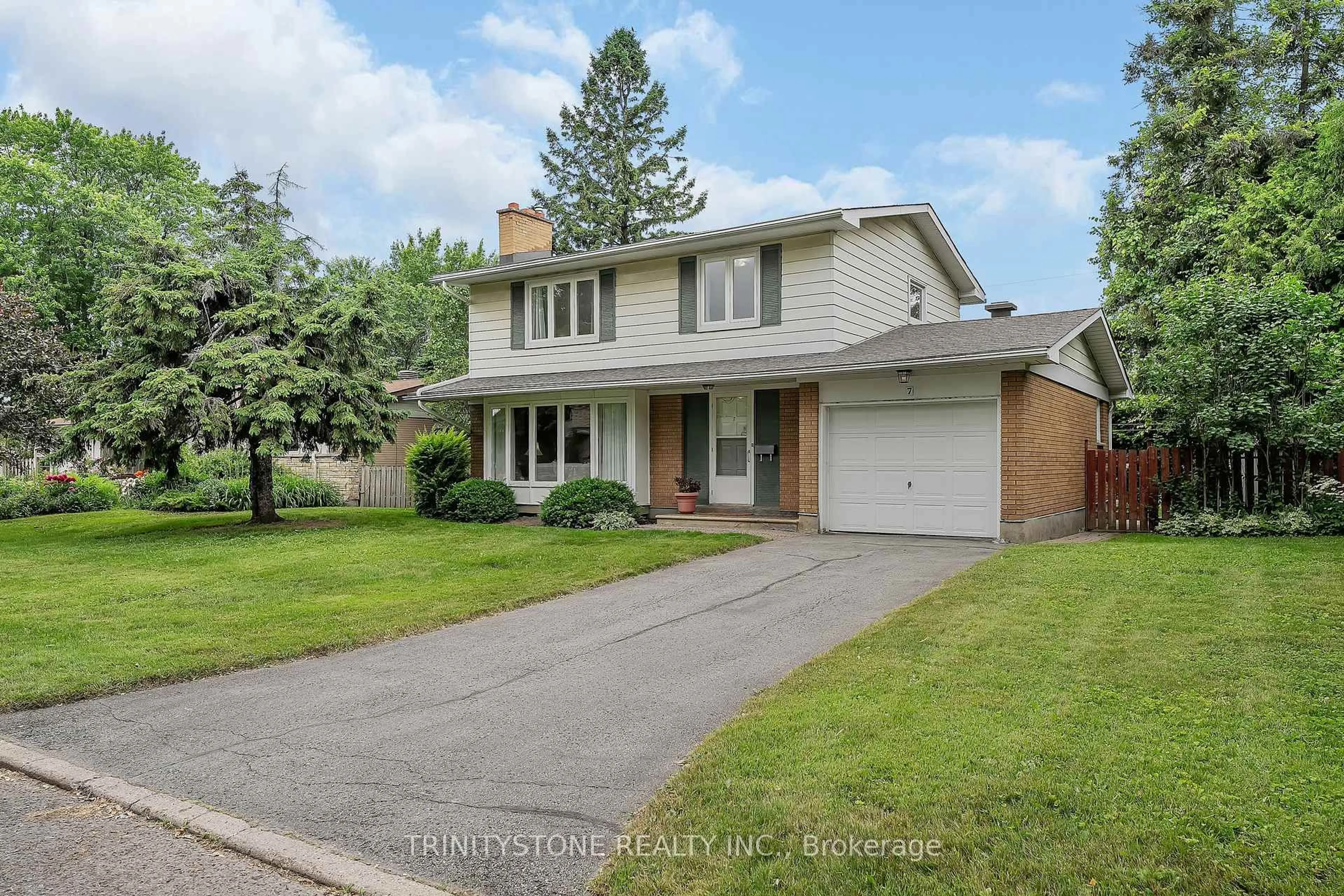 Home with brick exterior material, street for 7 Pulford Cres, Ottawa Ontario K2B 6L6