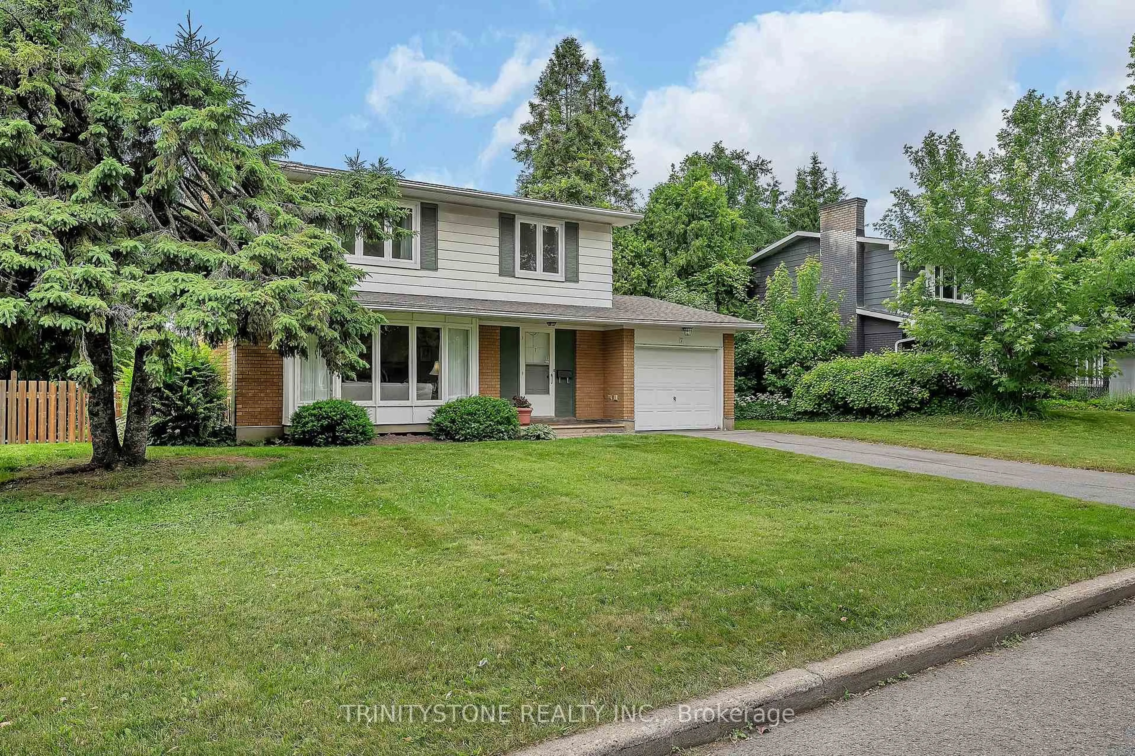 Home with vinyl exterior material, street for 7 Pulford Cres, Ottawa Ontario K2B 6L6