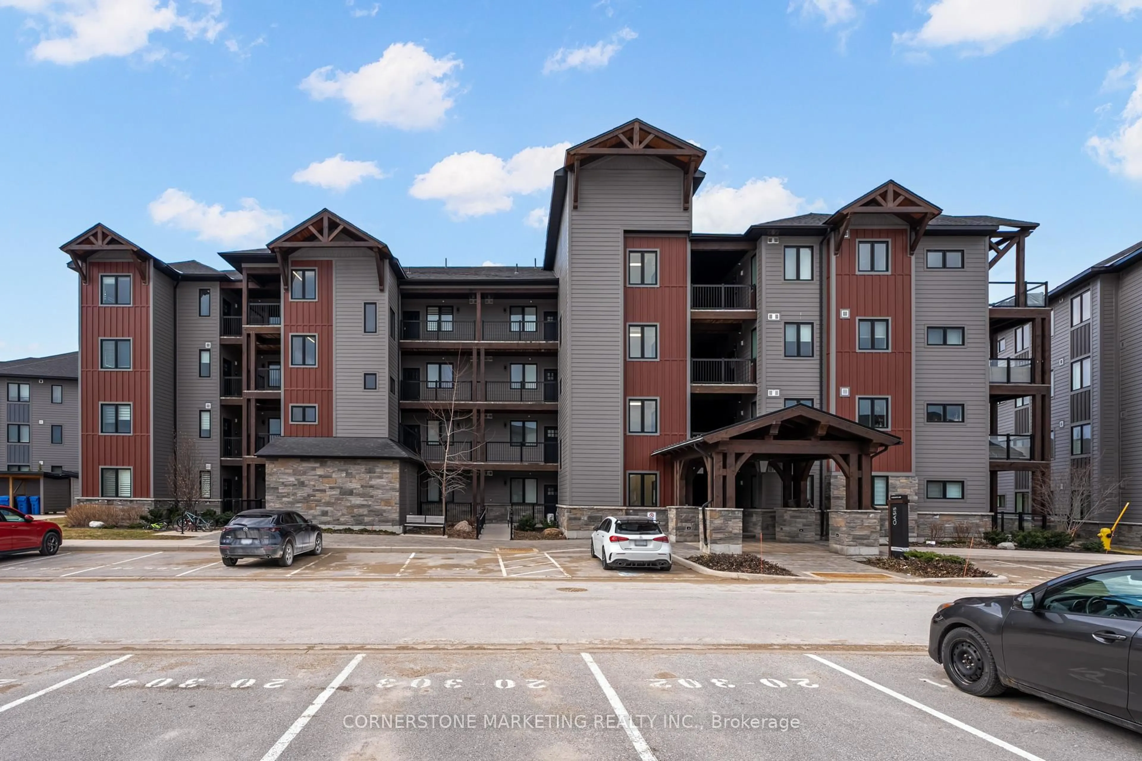 Patio, building for 20 Beckwith Lane #201, Blue Mountains Ontario L9Y 3B6